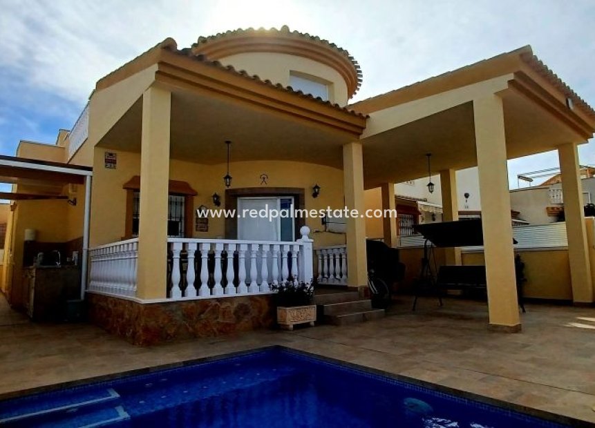 Resale - Villa -
Pilar de la Horadada - Costa Blanca