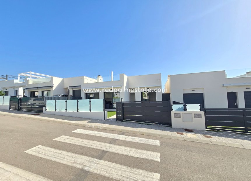 Resale - Villa -
Pilar de la Horadada - Costa Blanca