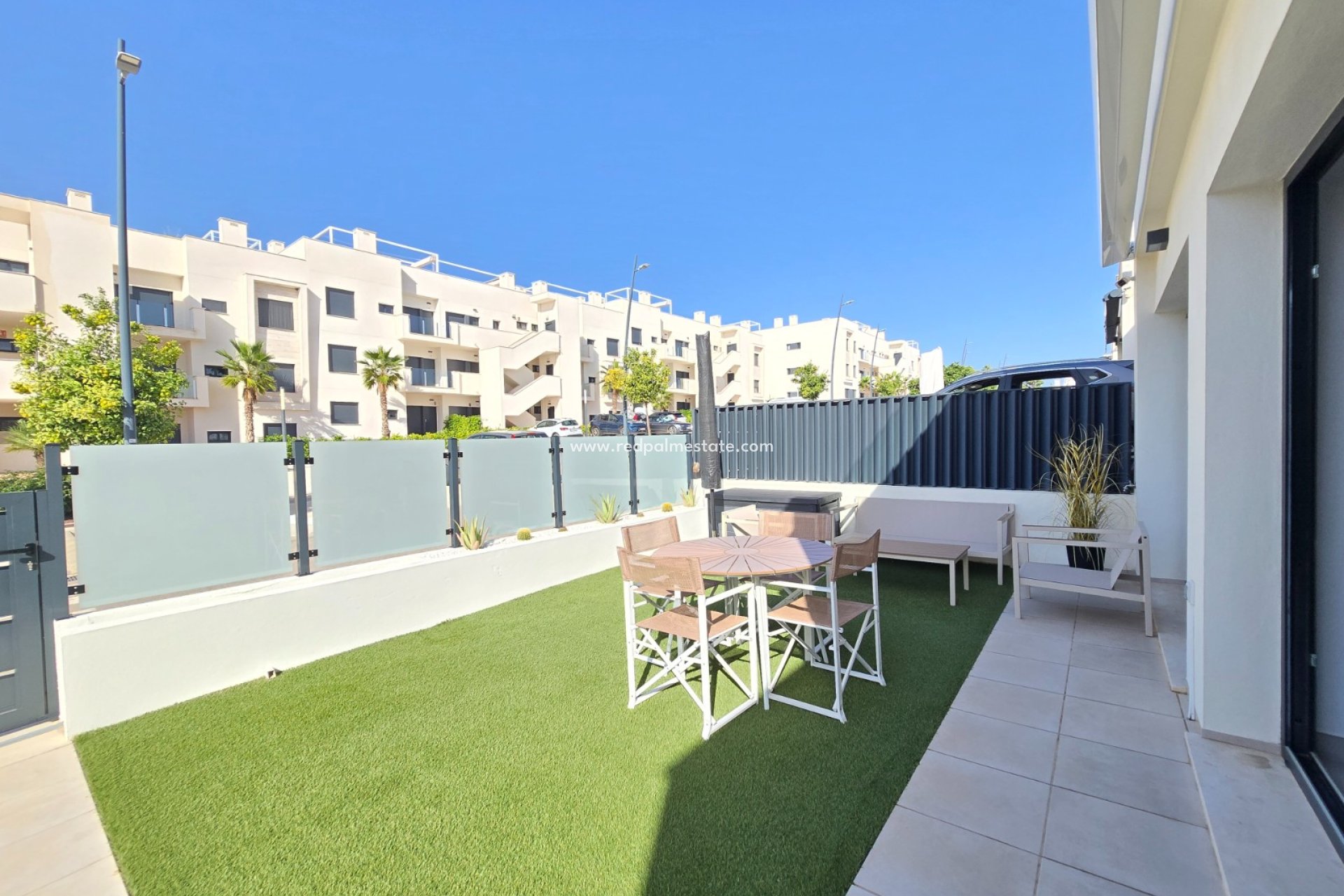 Resale - Villa -
Pilar de la Horadada - Costa Blanca