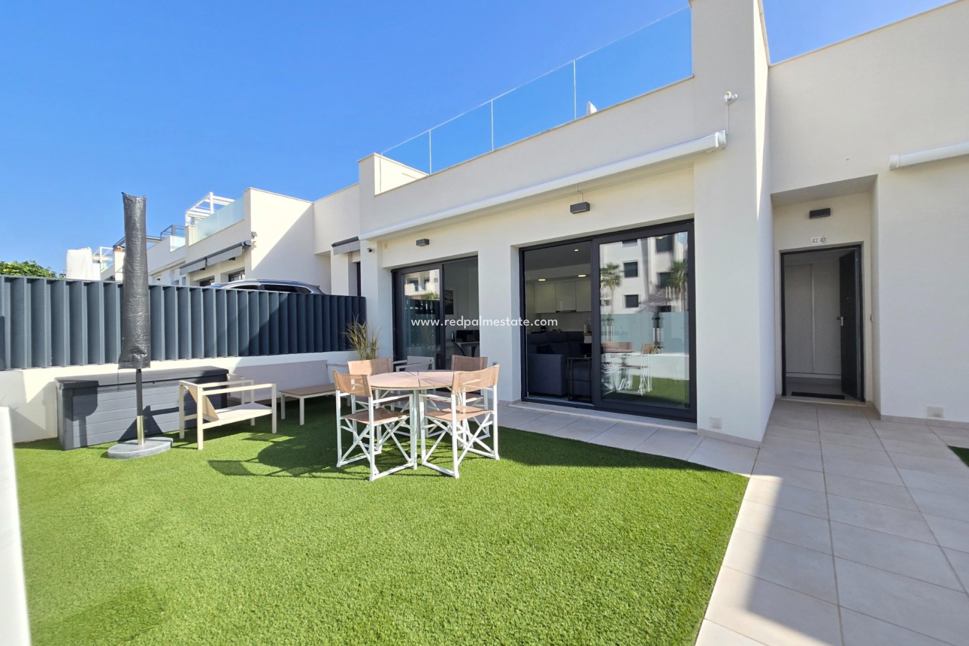 Resale - Villa -
Pilar de la Horadada - Costa Blanca