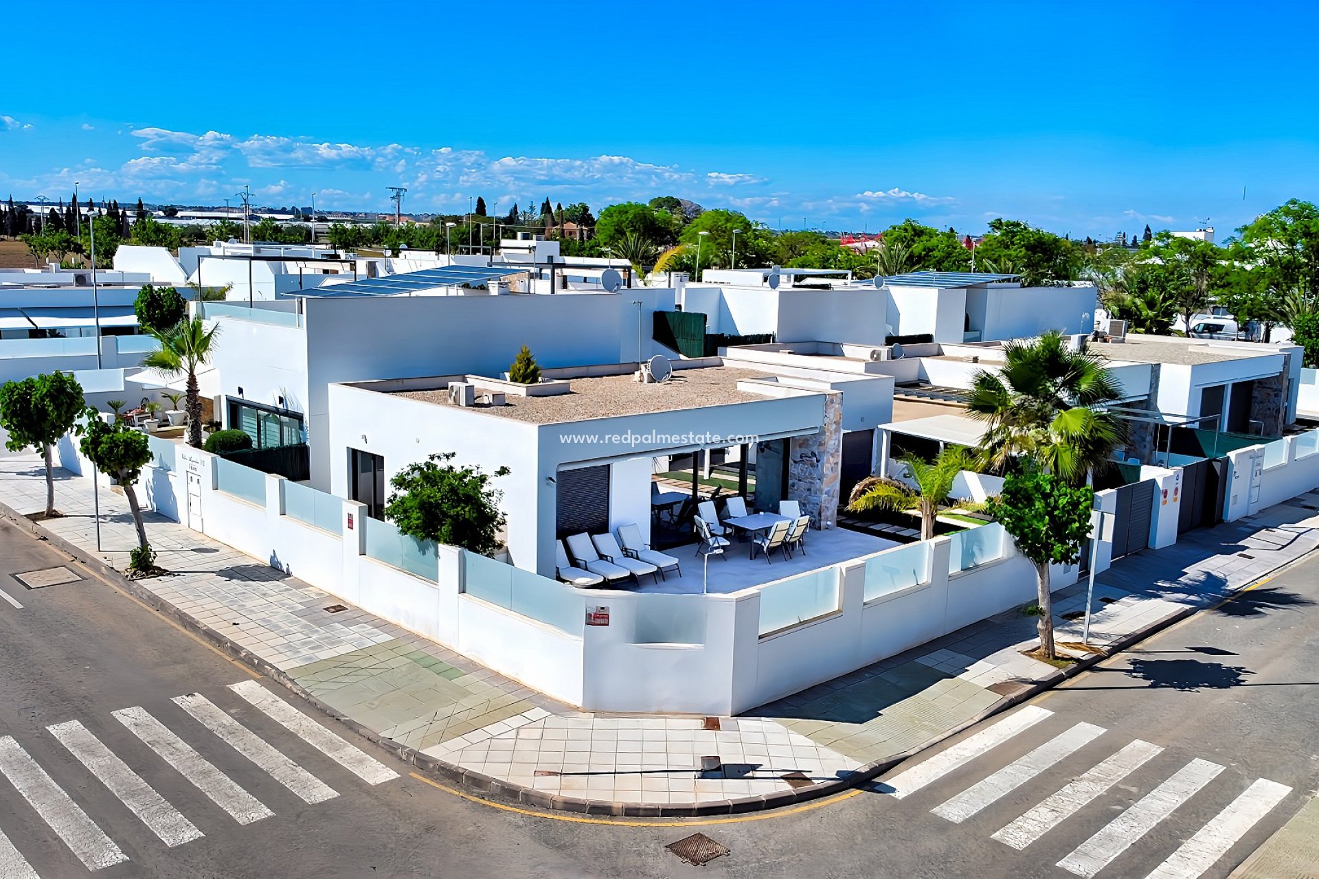 Resale - Villa -
Pilar de la Horadada - Costa Blanca
