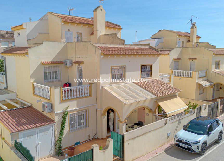Resale - Villa -
Pilar de la Horadada - Costa Blanca