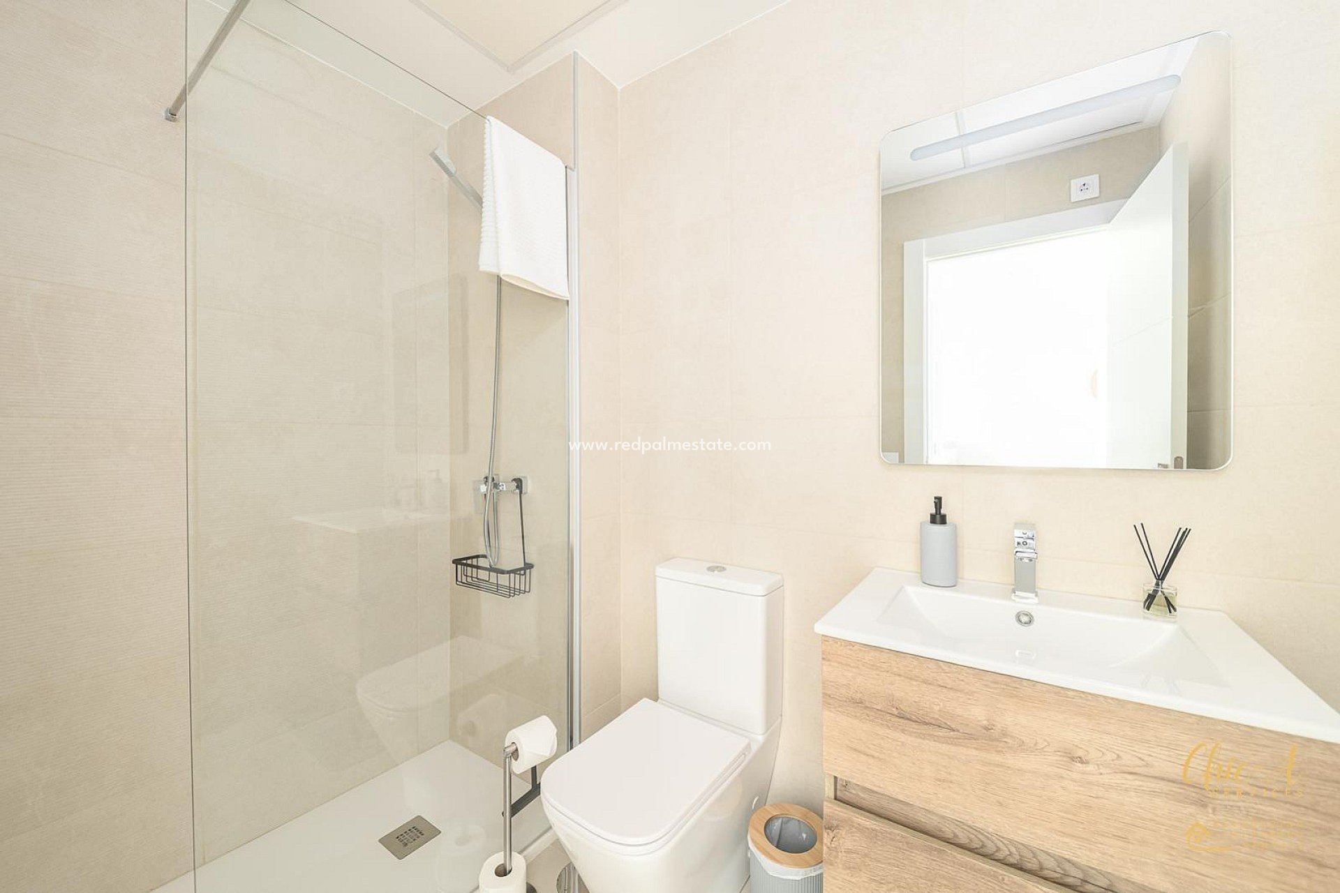 Resale - Villa -
Pilar de la Horadada - Costa Blanca