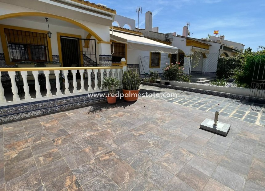 Resale - Villa -
Pilar de la Horadada - Costa Blanca