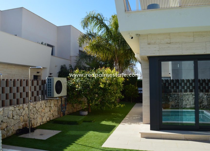 Resale - Villa -
Pilar de la Horadada - Las Higuericas