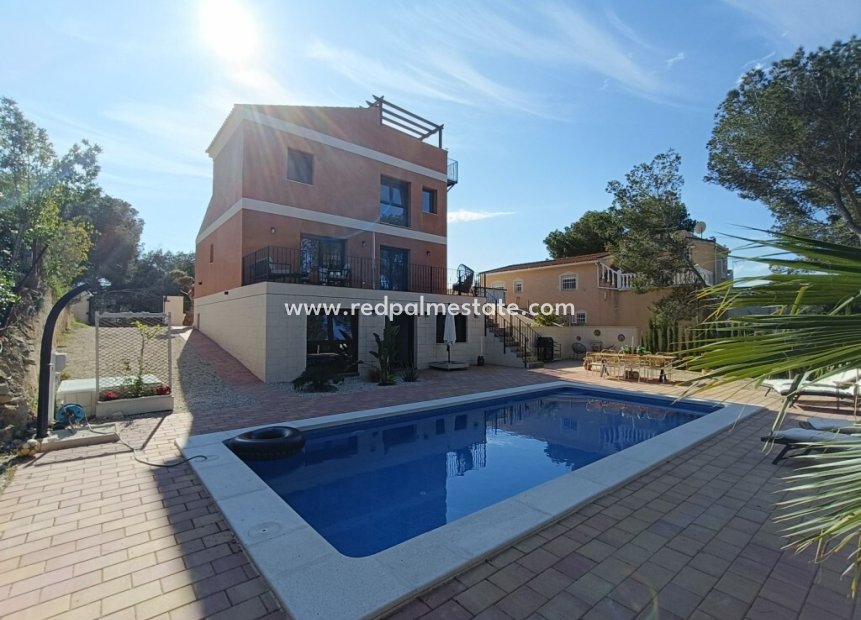 Resale - Villa -
Pilar de la Horadada - Pinar de Campoverde