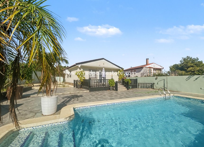 Resale - Villa -
Pilar de la Horadada - Pinar de Campoverde