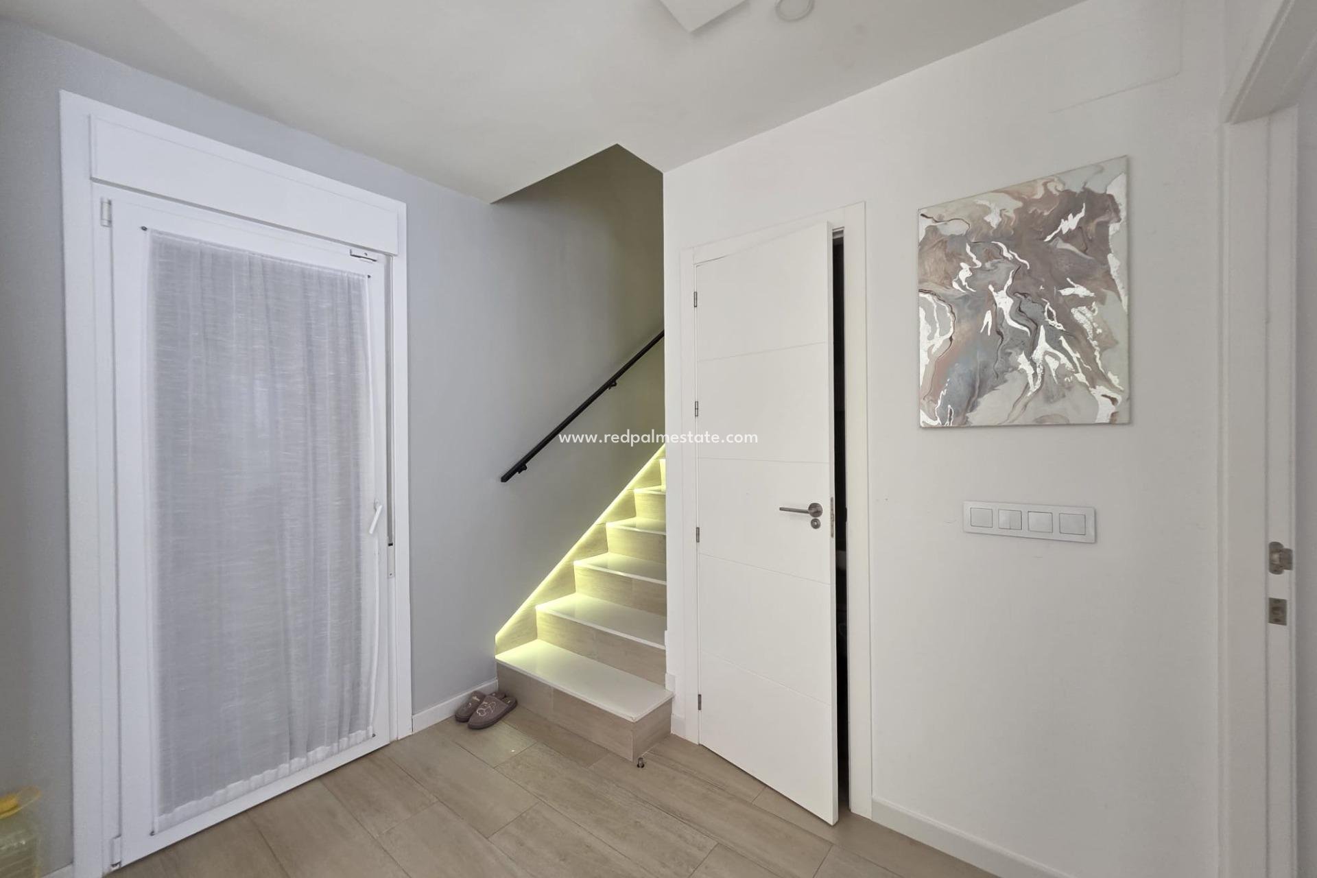 Resale - Villa -
Pilar de la Horadada - Zona Pueblo