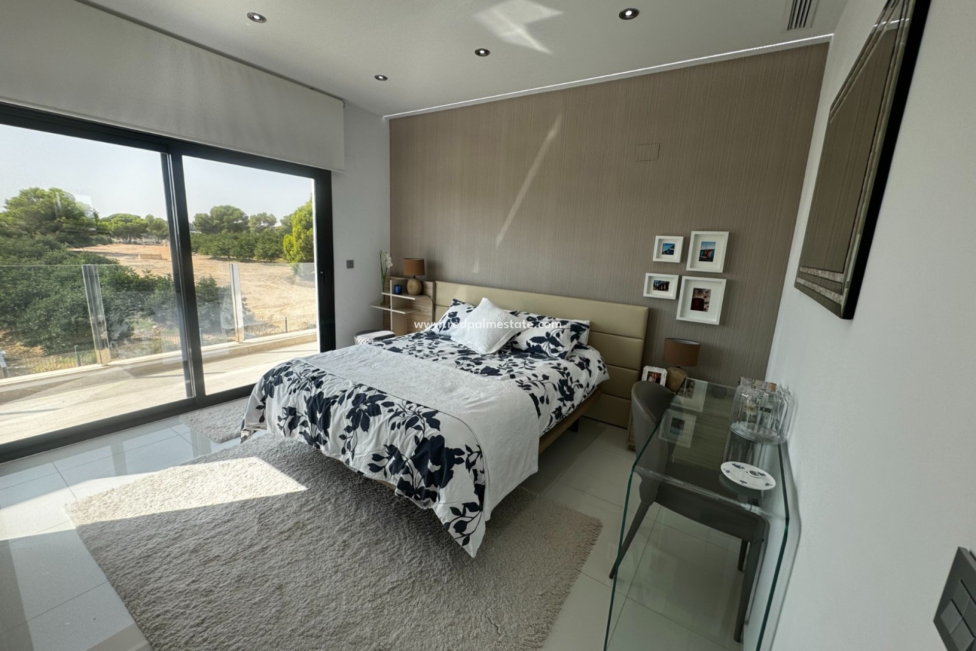 Resale - Villa -
Pilar de la Horadada
