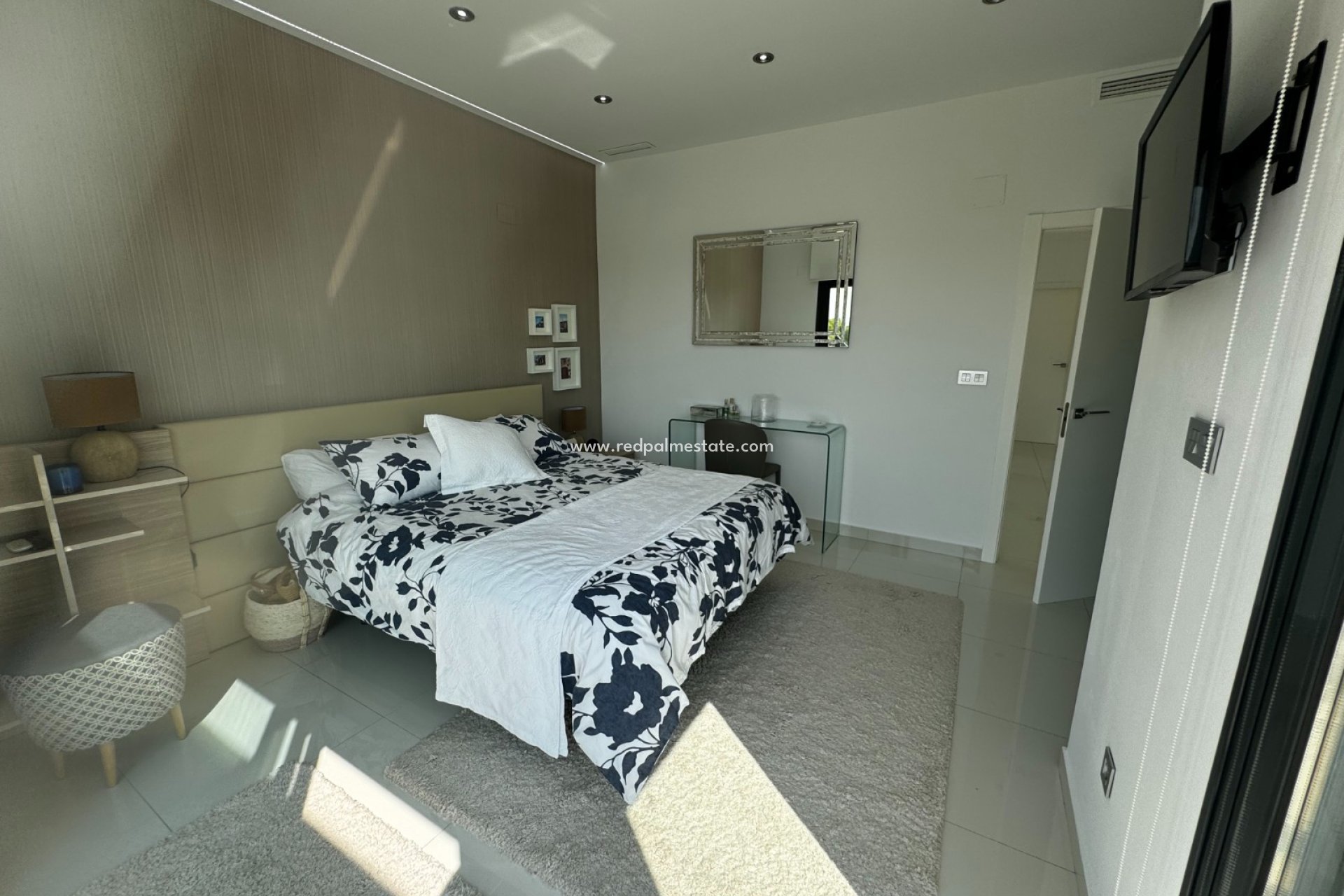 Resale - Villa -
Pilar de la Horadada