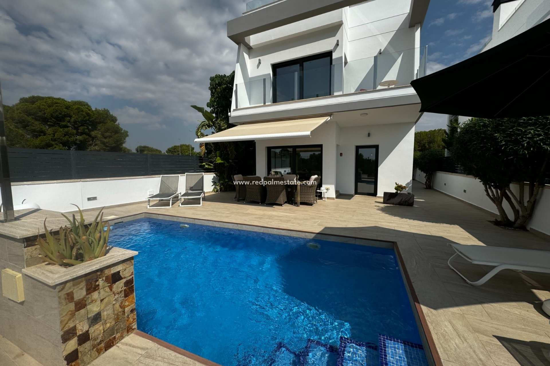 Resale - Villa -
Pilar de la Horadada