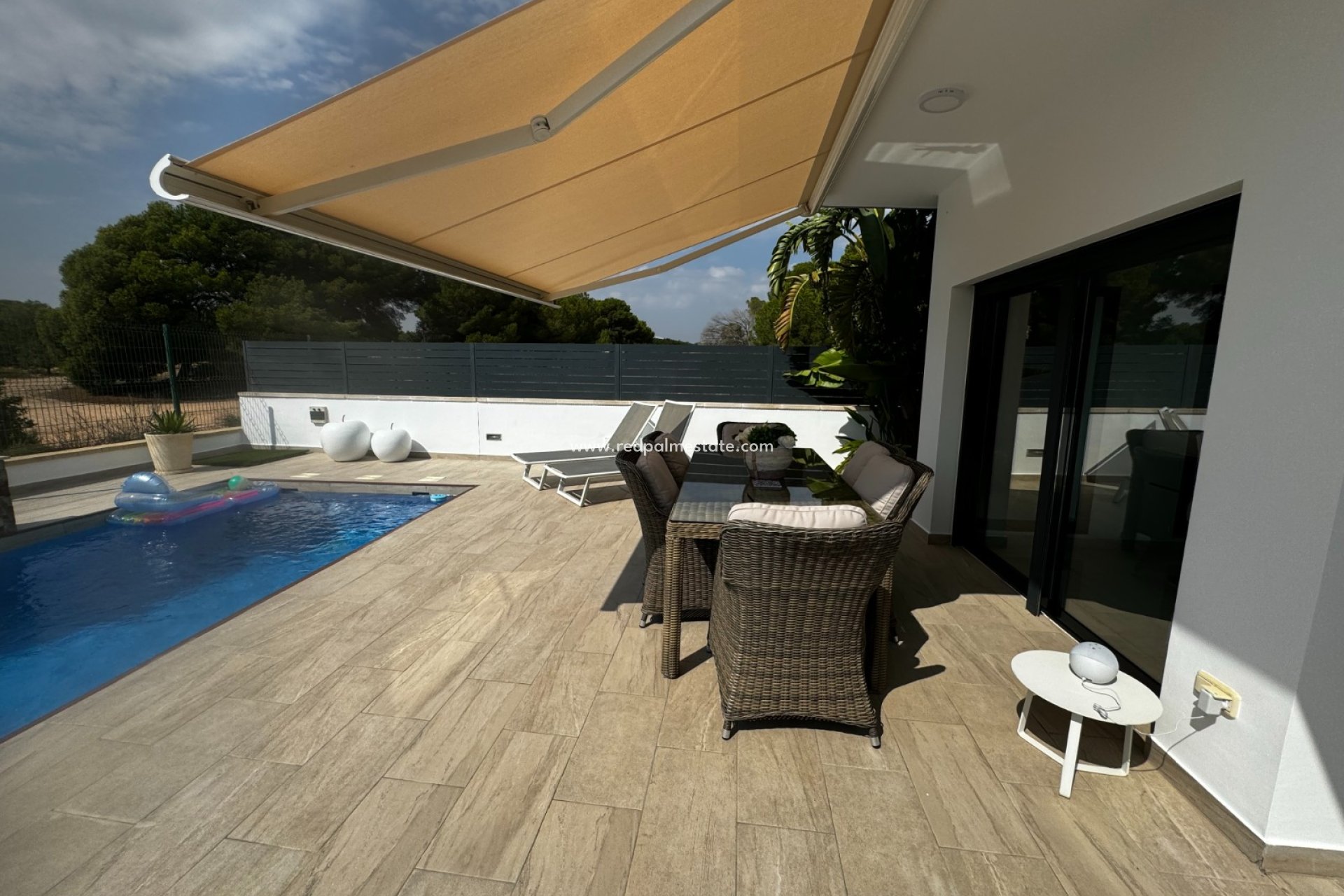 Resale - Villa -
Pilar de la Horadada