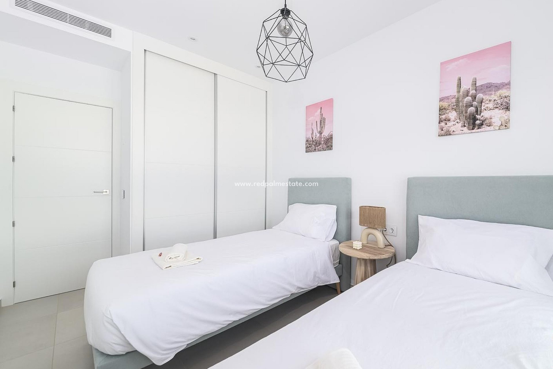 Resale - Villa -
Pilar de la Horadada