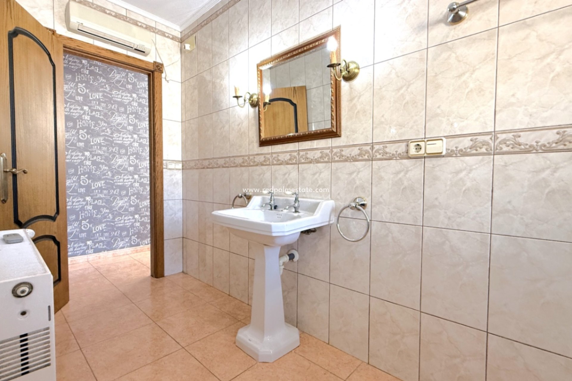 Resale - Villa -
Pilar de la Horadada