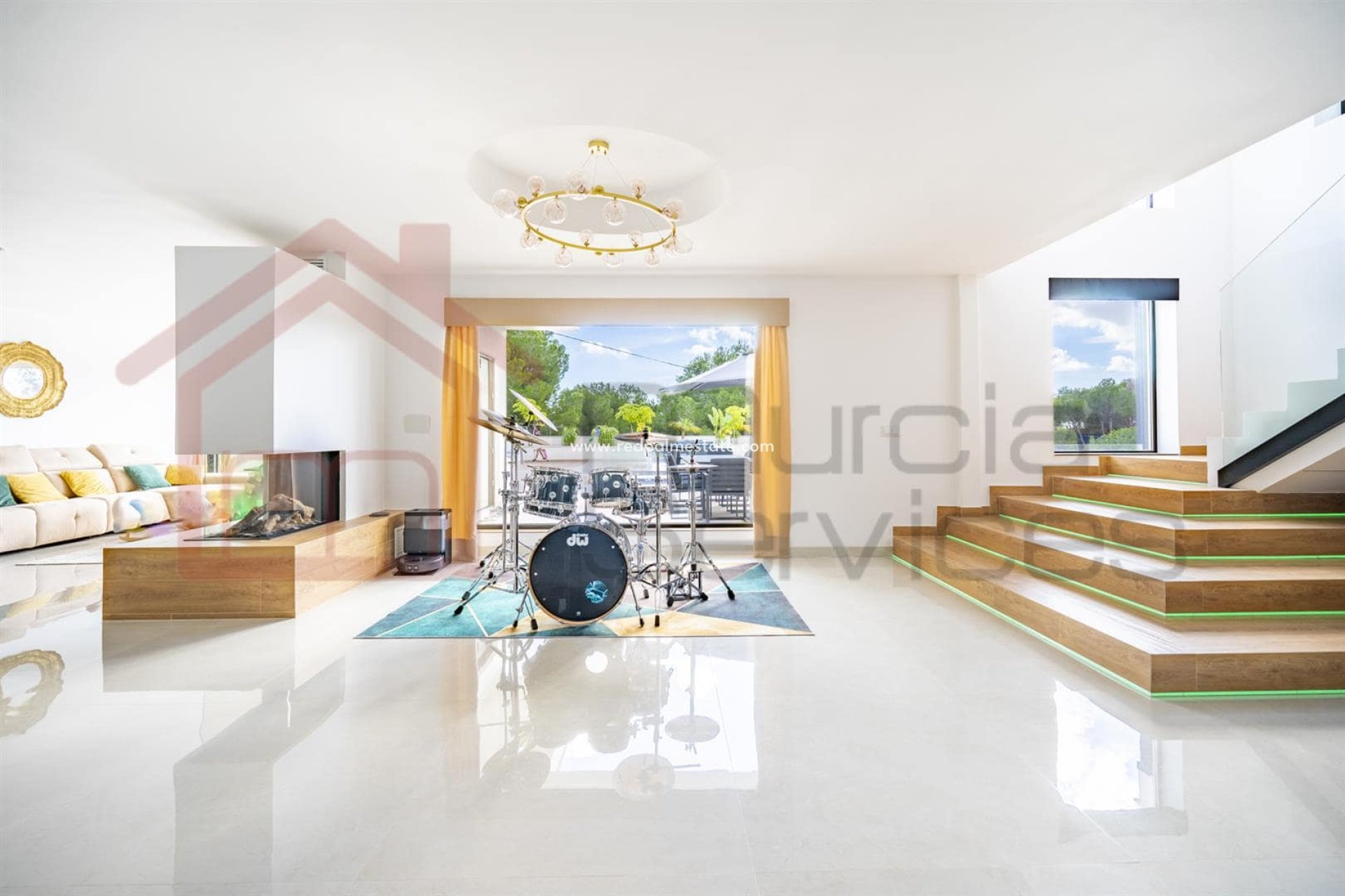 Resale - Villa -
Pinar de Campoverde - Inland