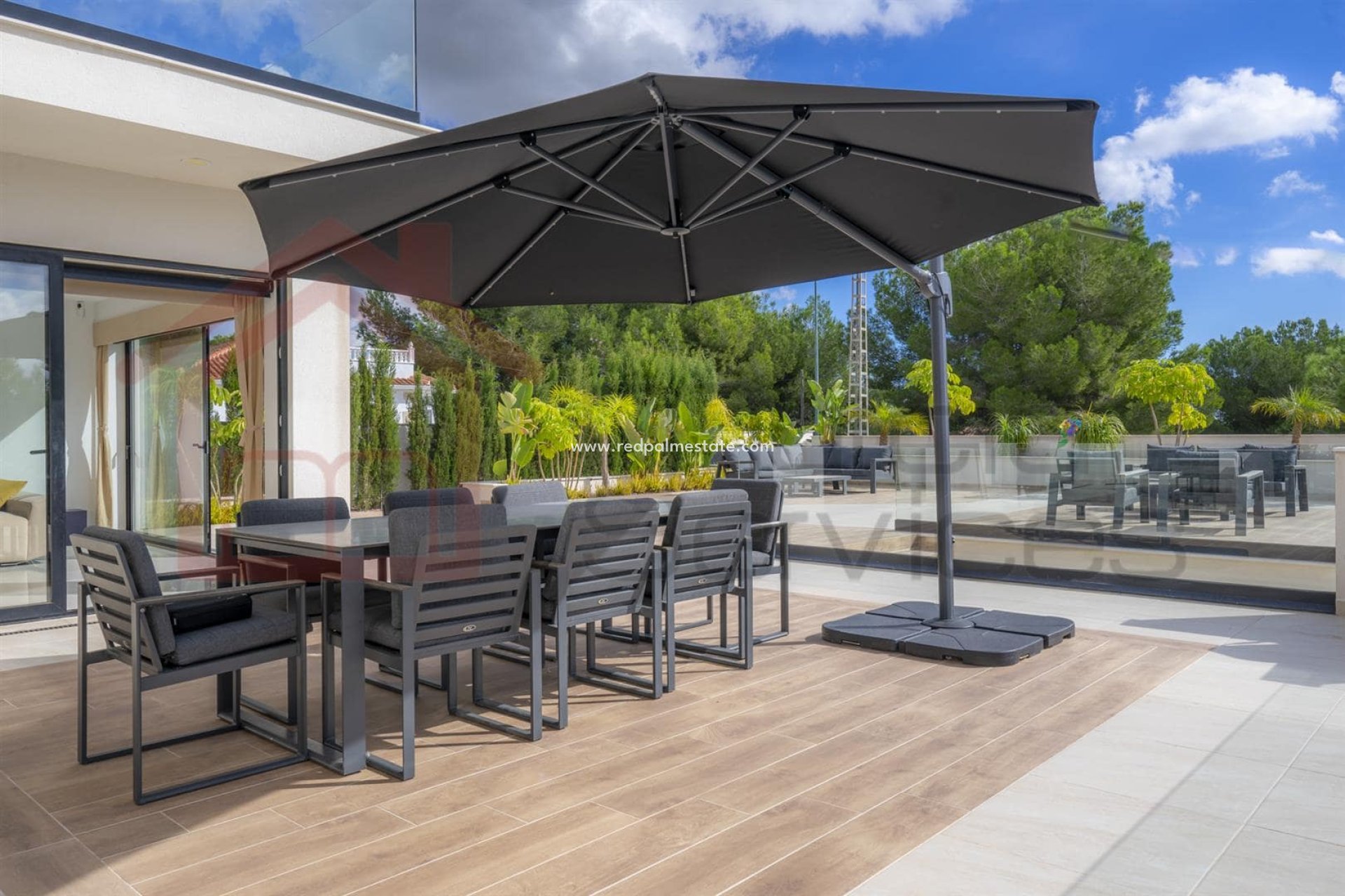 Resale - Villa -
Pinar de Campoverde - Inland