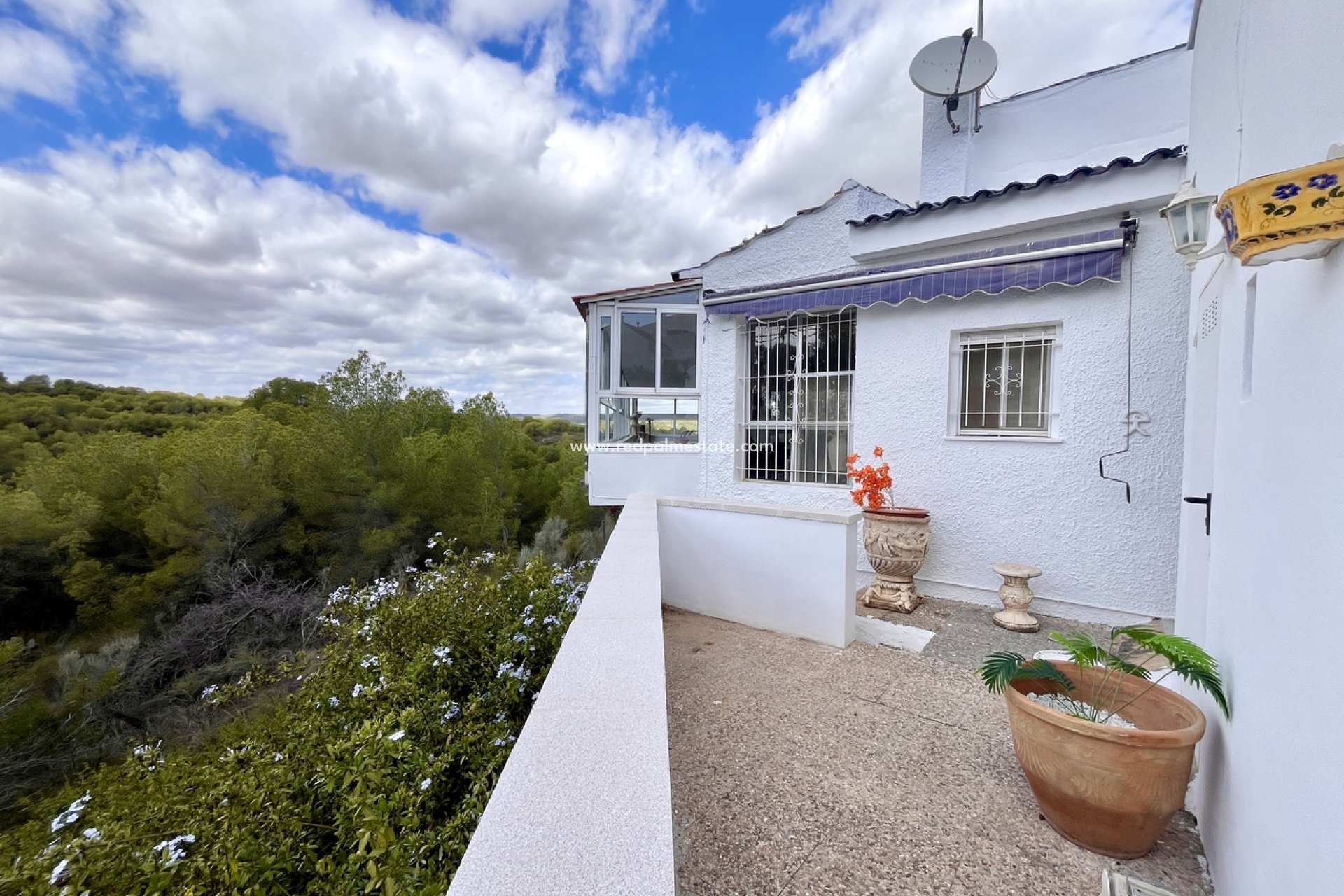 Resale - Villa -
Pinar de Campoverde - Inland