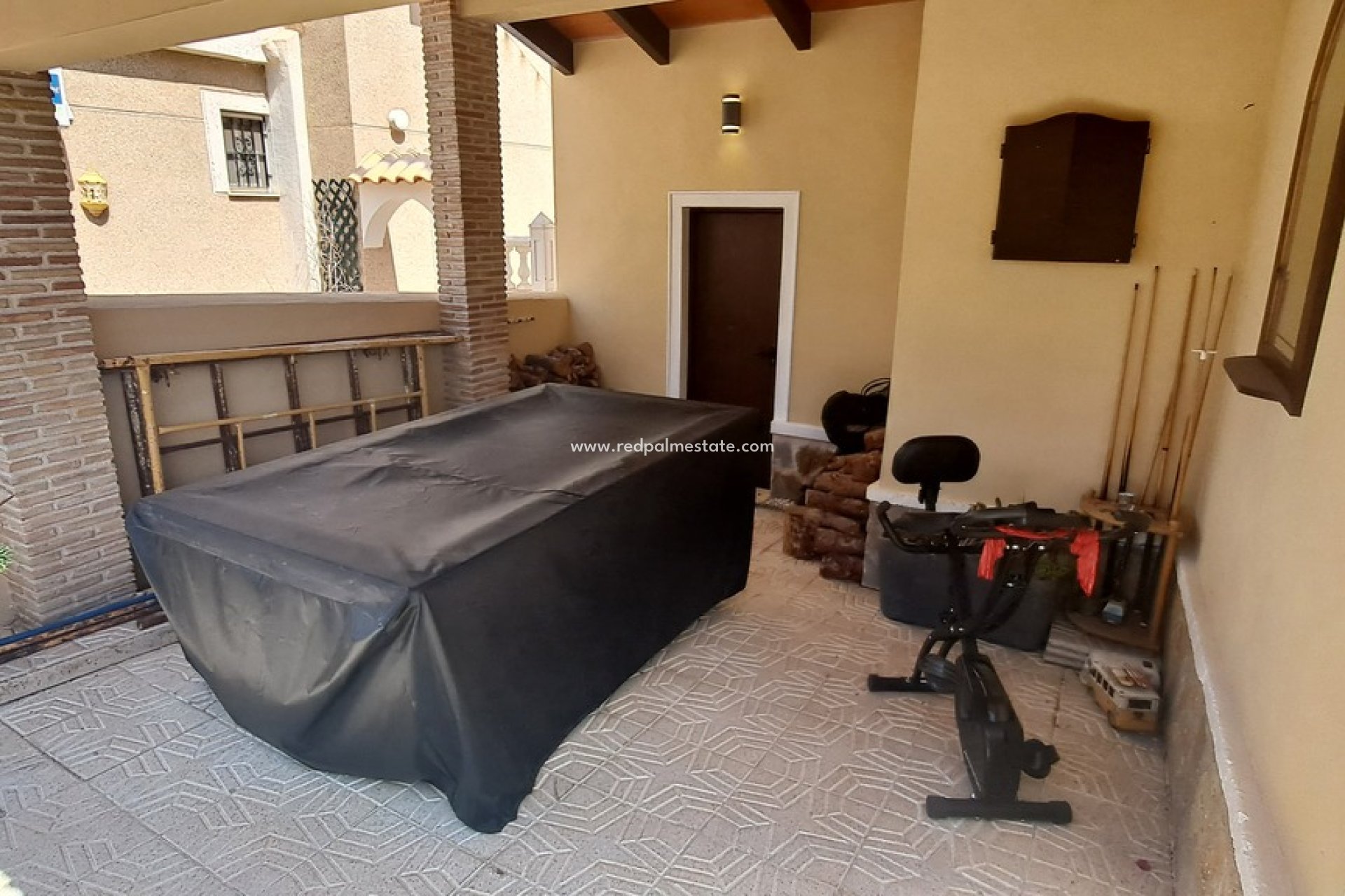 Resale - Villa -
Pinar de Campoverde - Inland