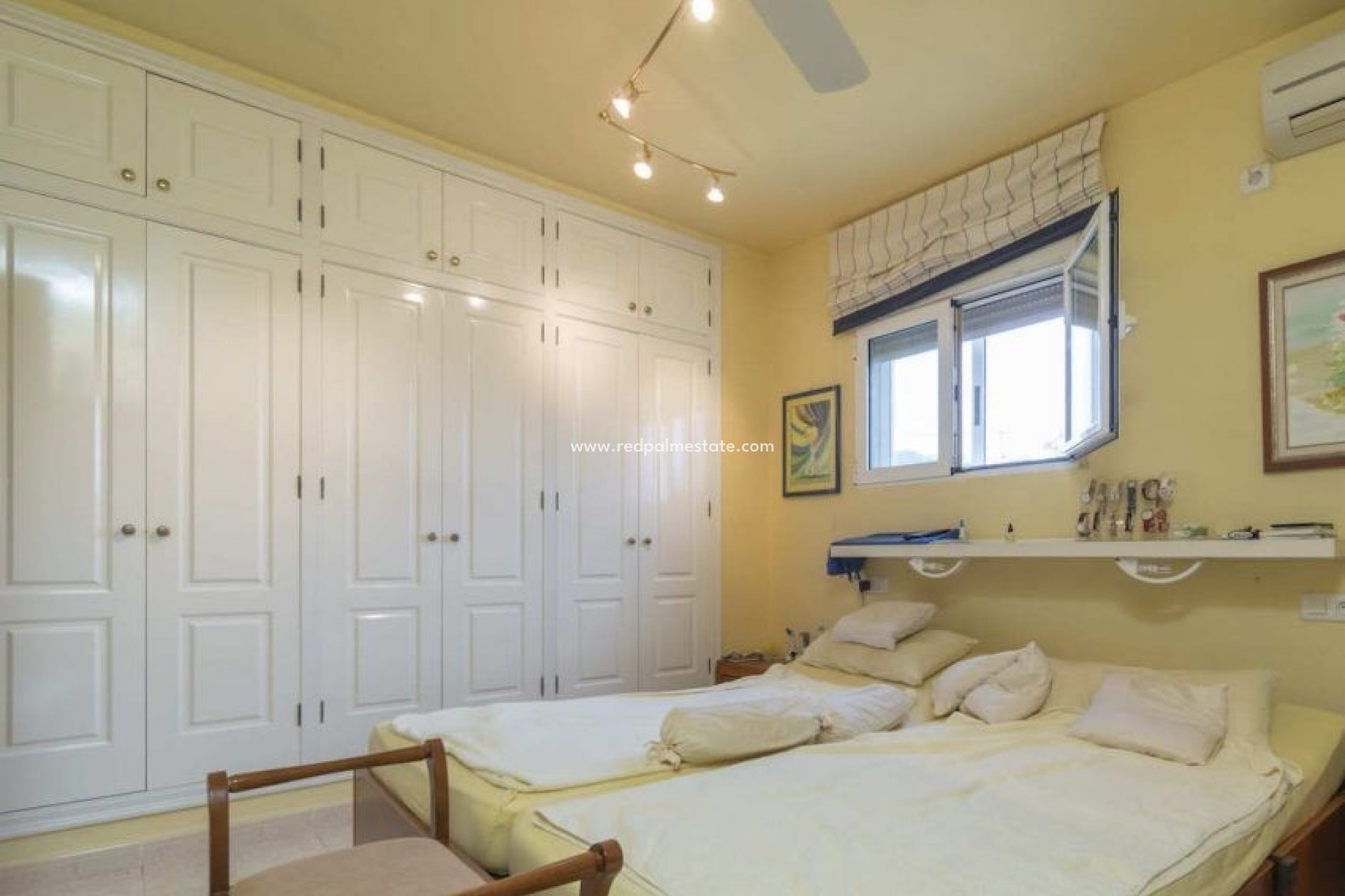 Resale - Villa -
Pinar de Campoverde - Inland