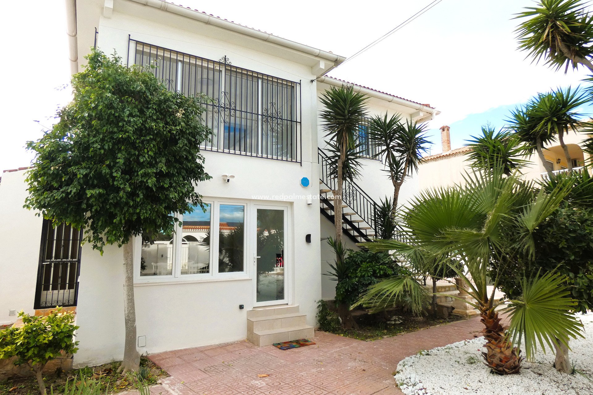 Resale - Villa -
Pinar de Campoverde