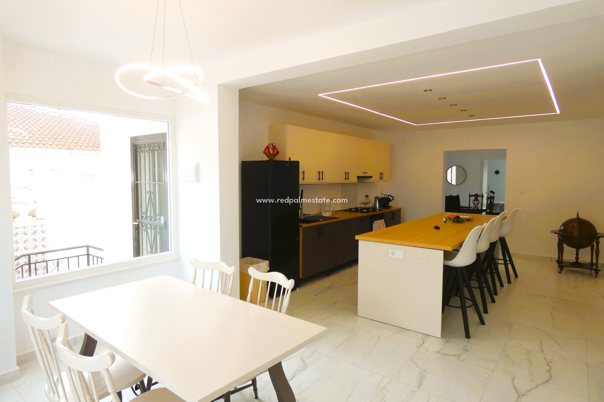 Resale - Villa -
Pinar de Campoverde