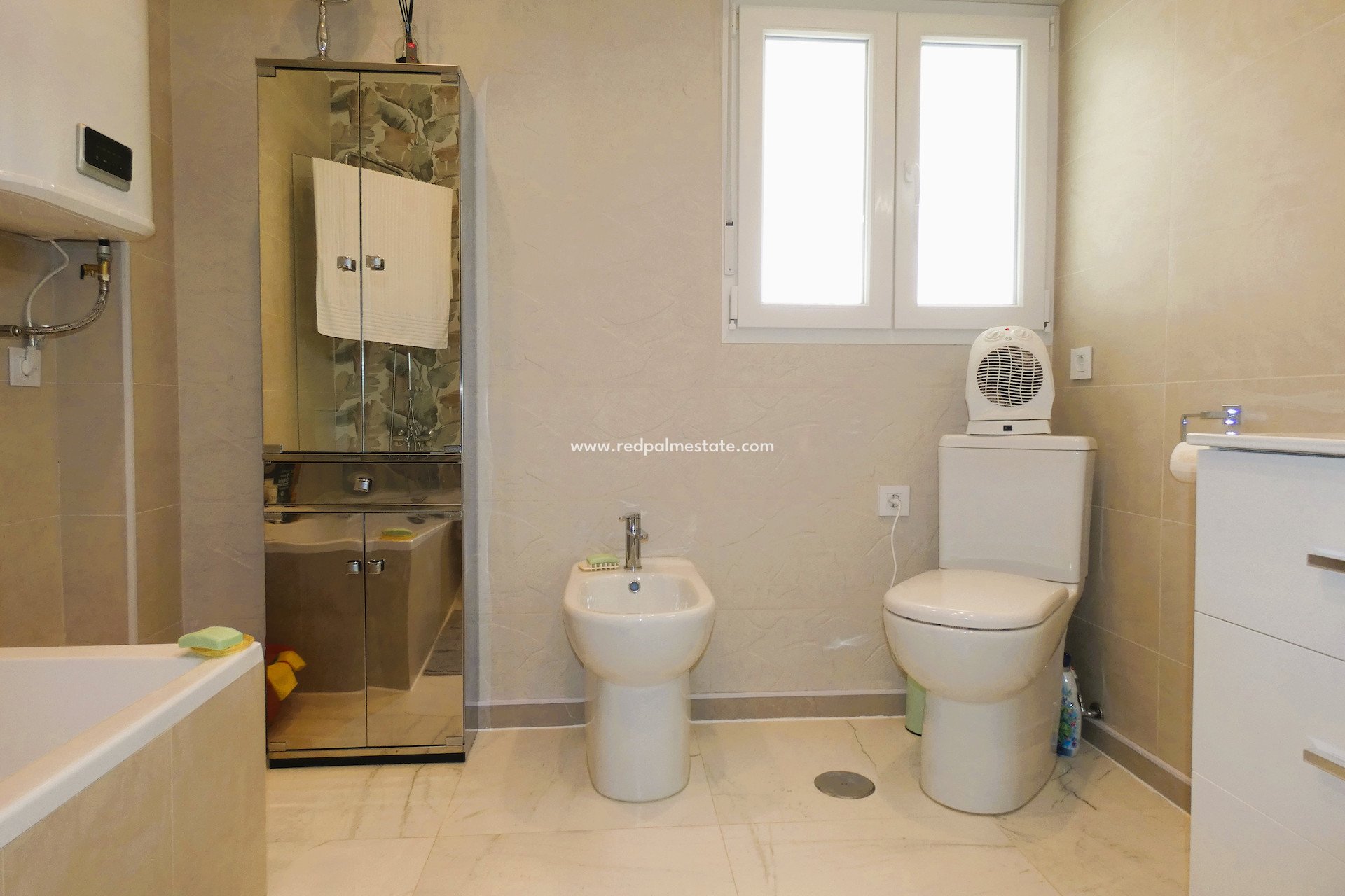 Resale - Villa -
Pinar de Campoverde