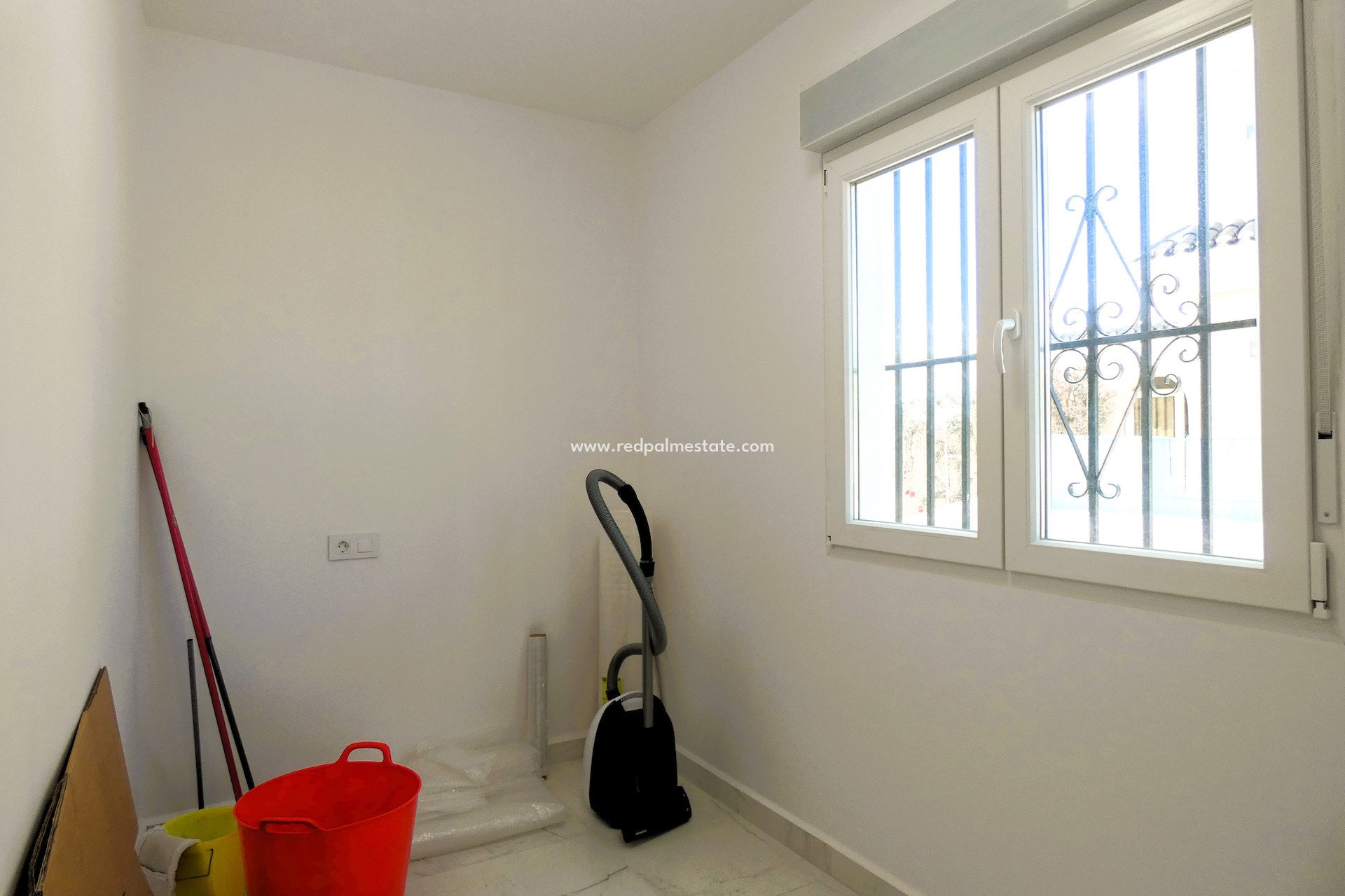 Resale - Villa -
Pinar de Campoverde