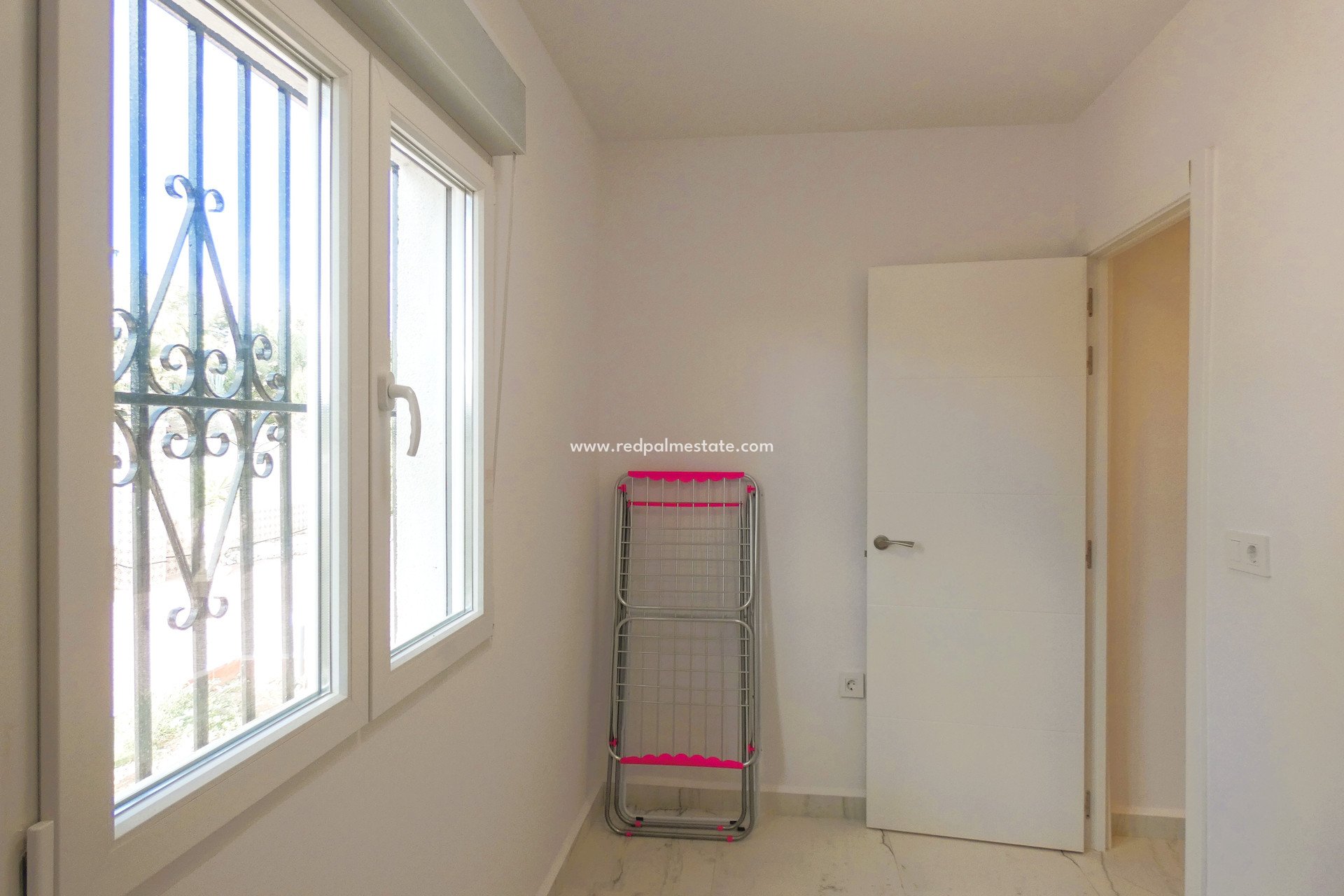 Resale - Villa -
Pinar de Campoverde