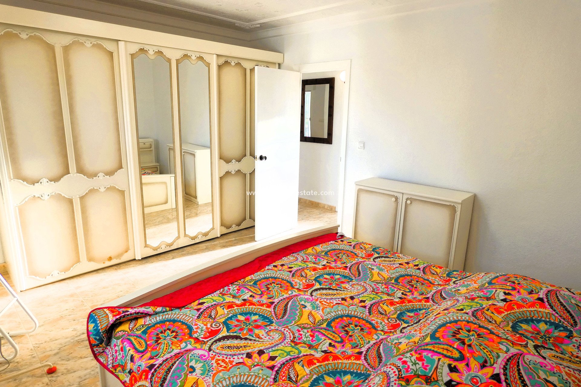 Resale - Villa -
Pinar de Campoverde