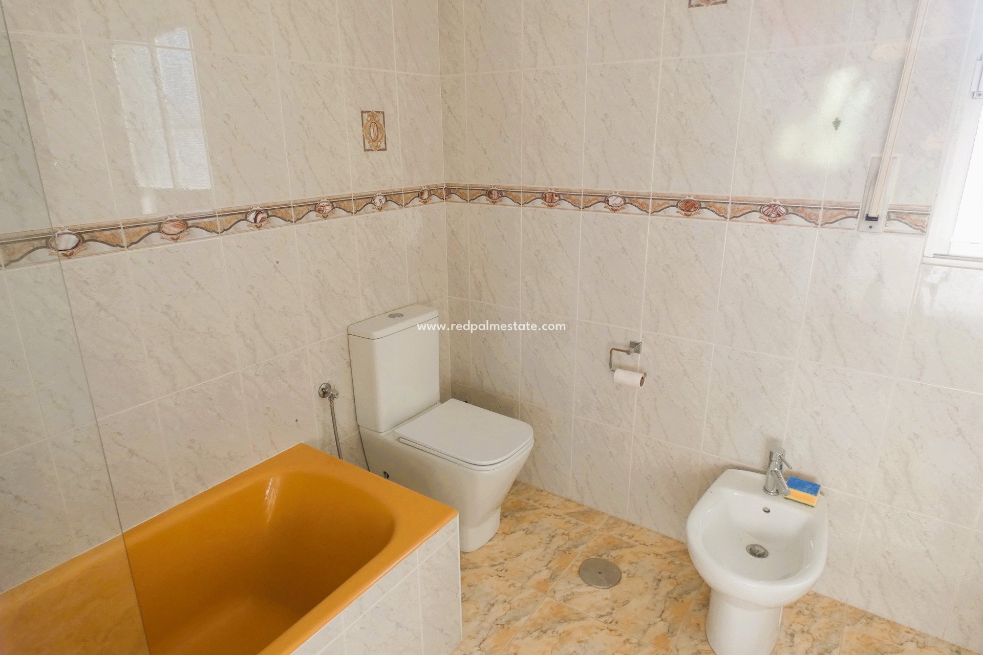 Resale - Villa -
Pinar de Campoverde