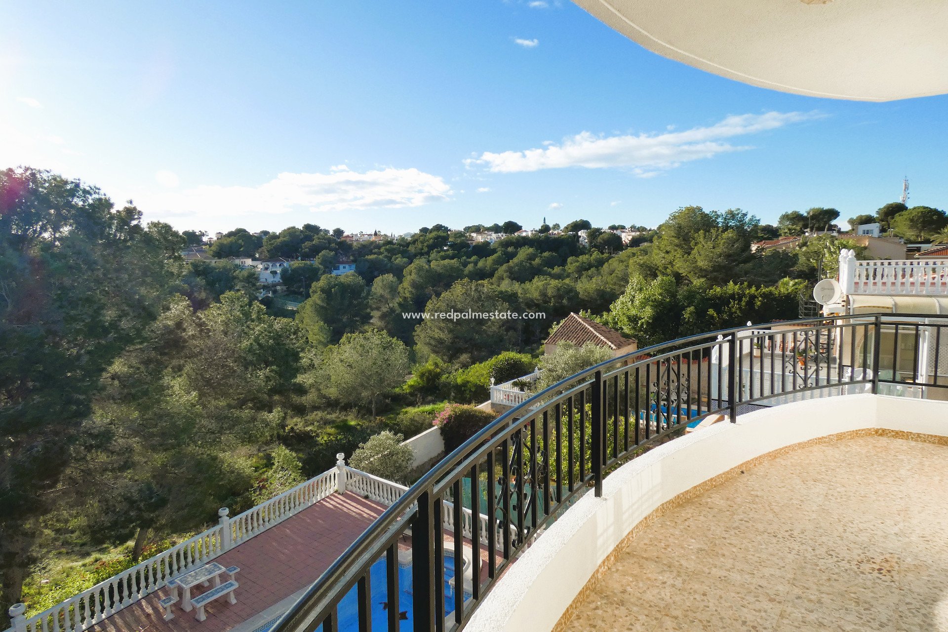 Resale - Villa -
Pinar de Campoverde