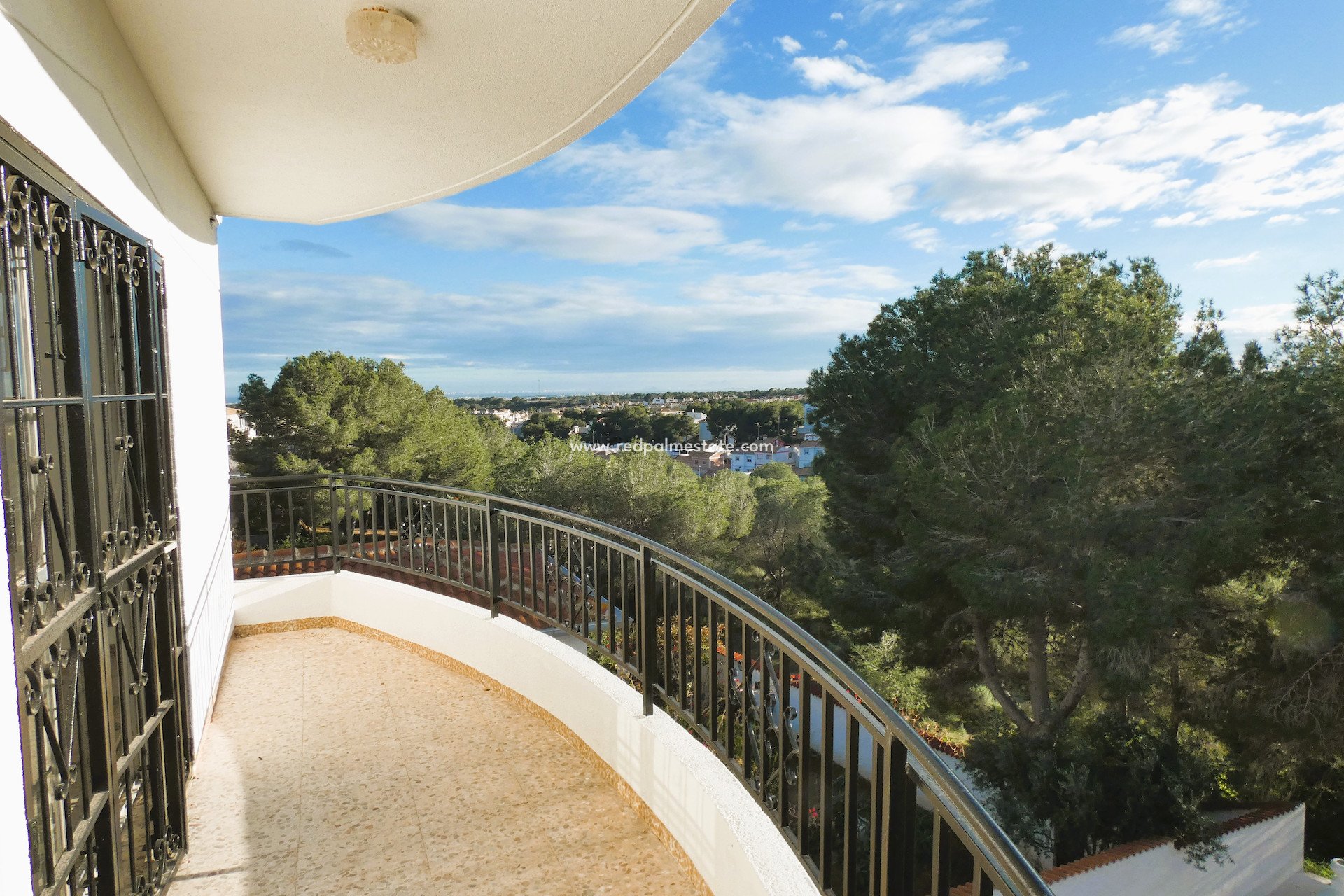 Resale - Villa -
Pinar de Campoverde