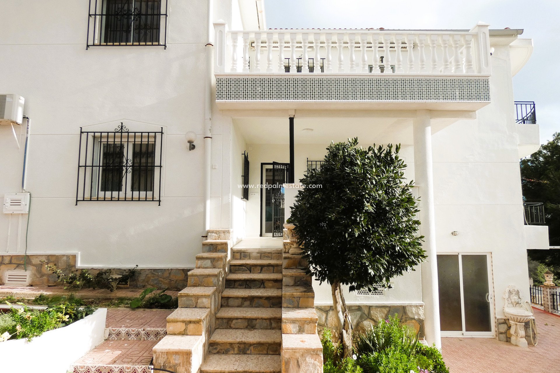 Resale - Villa -
Pinar de Campoverde