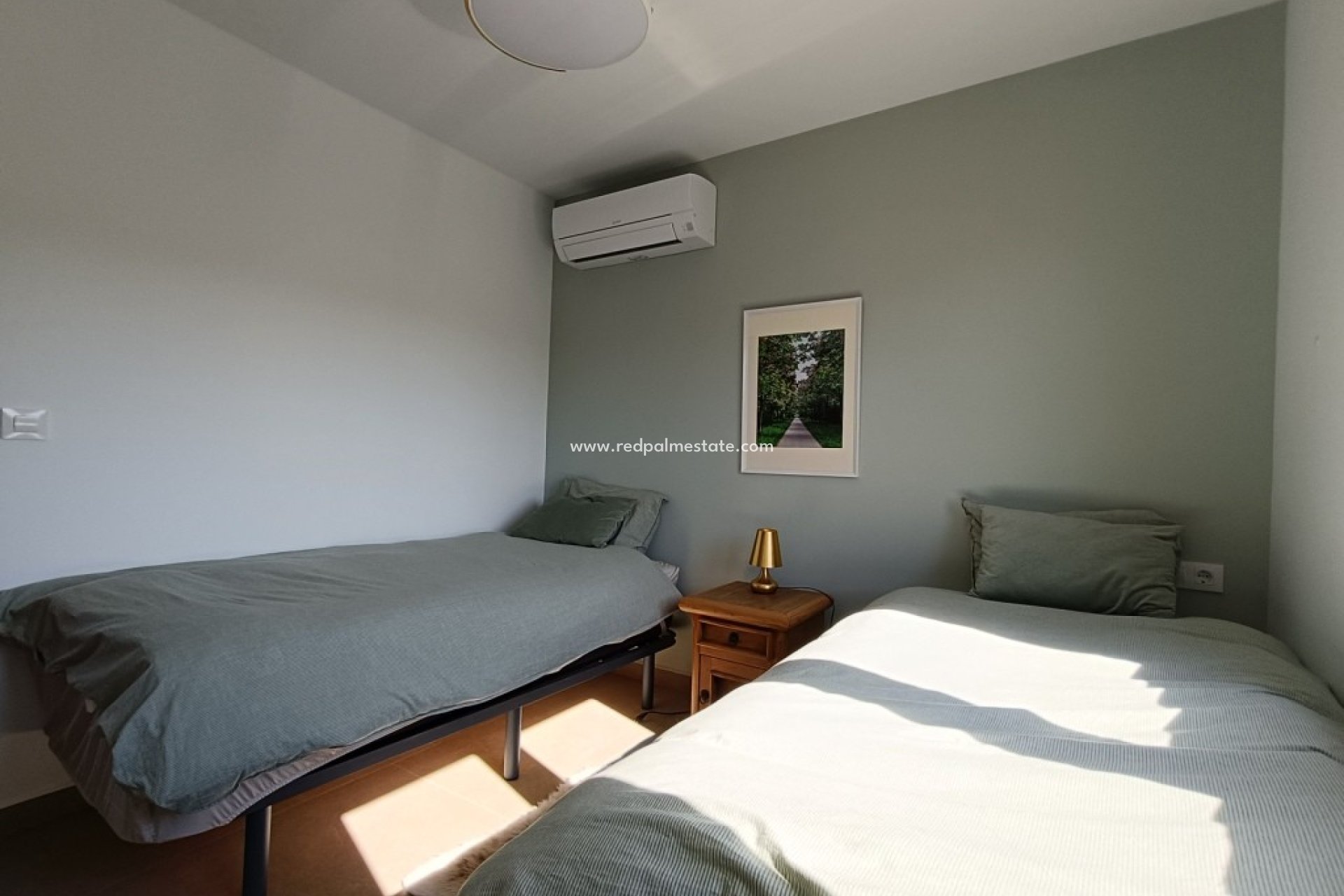 Resale - Villa -
Pinar de Campoverde