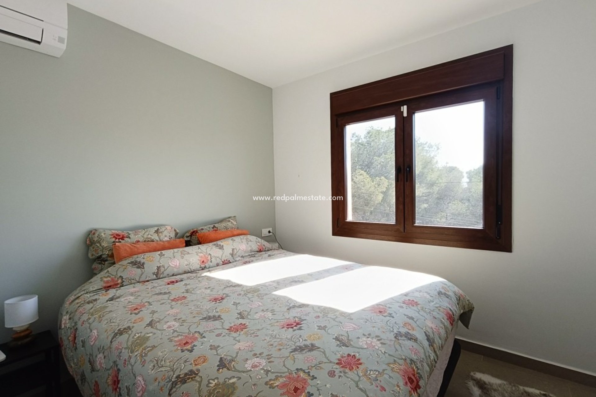 Resale - Villa -
Pinar de Campoverde