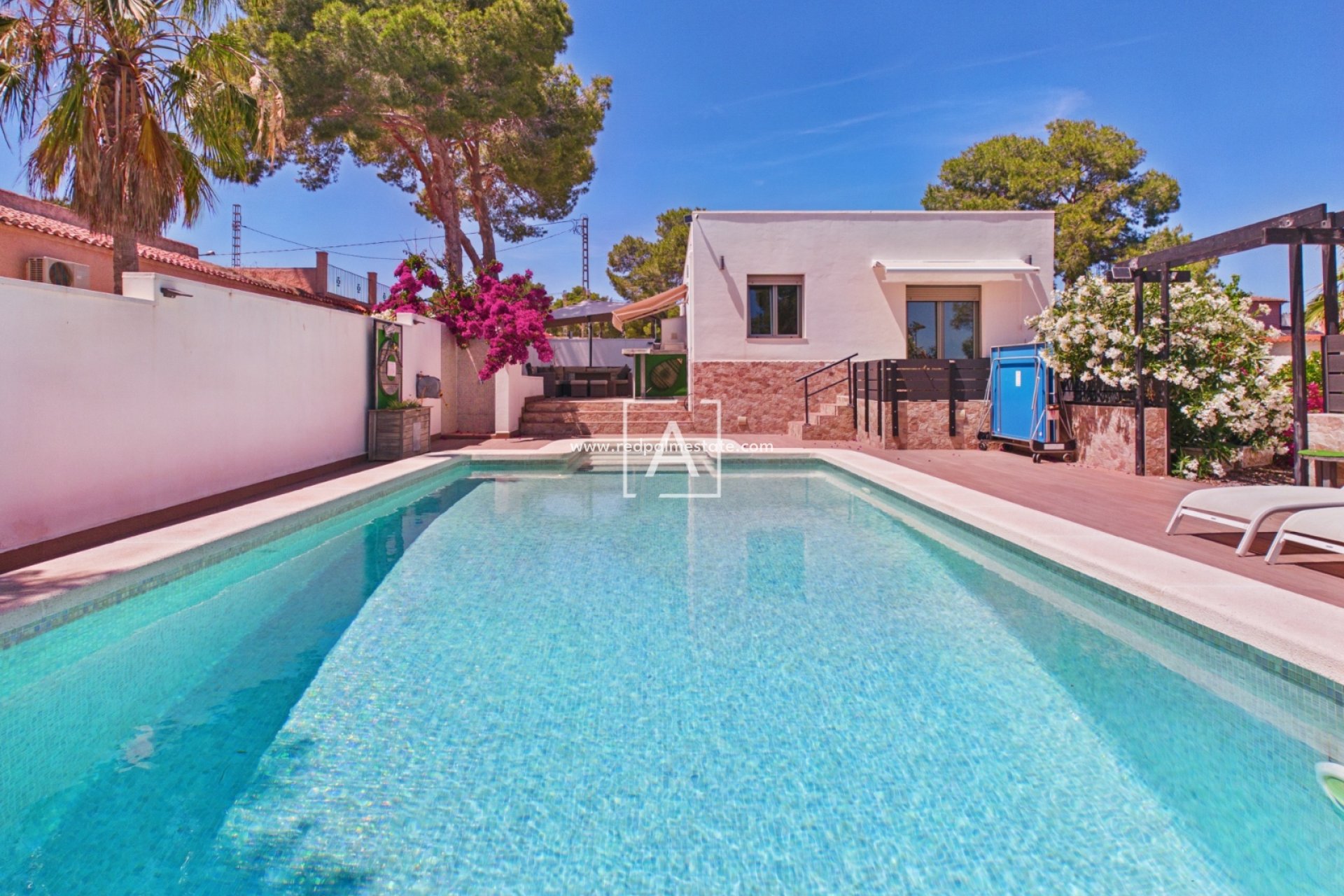 Resale - Villa -
Pinar de Campoverde