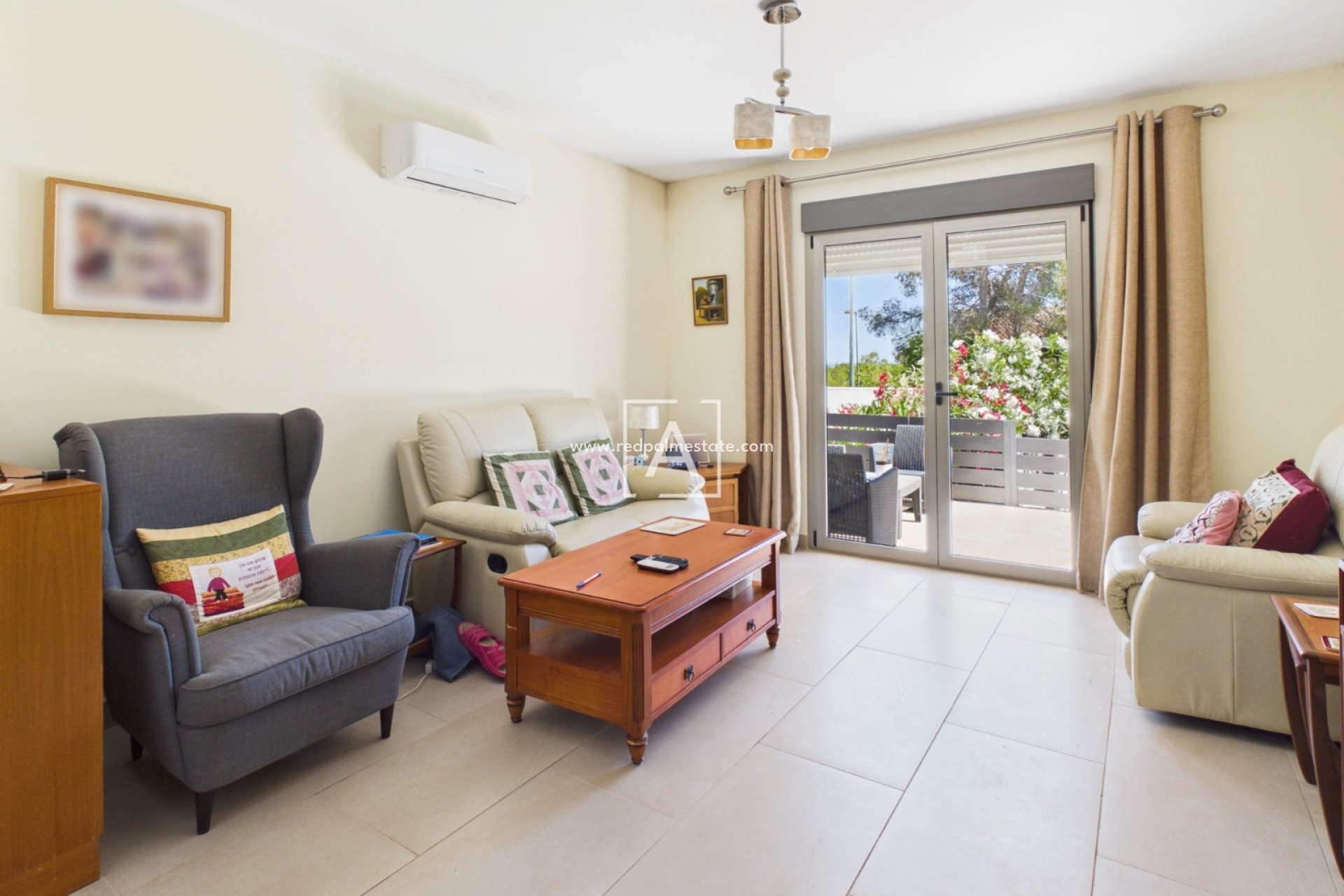Resale - Villa -
Pinar de Campoverde