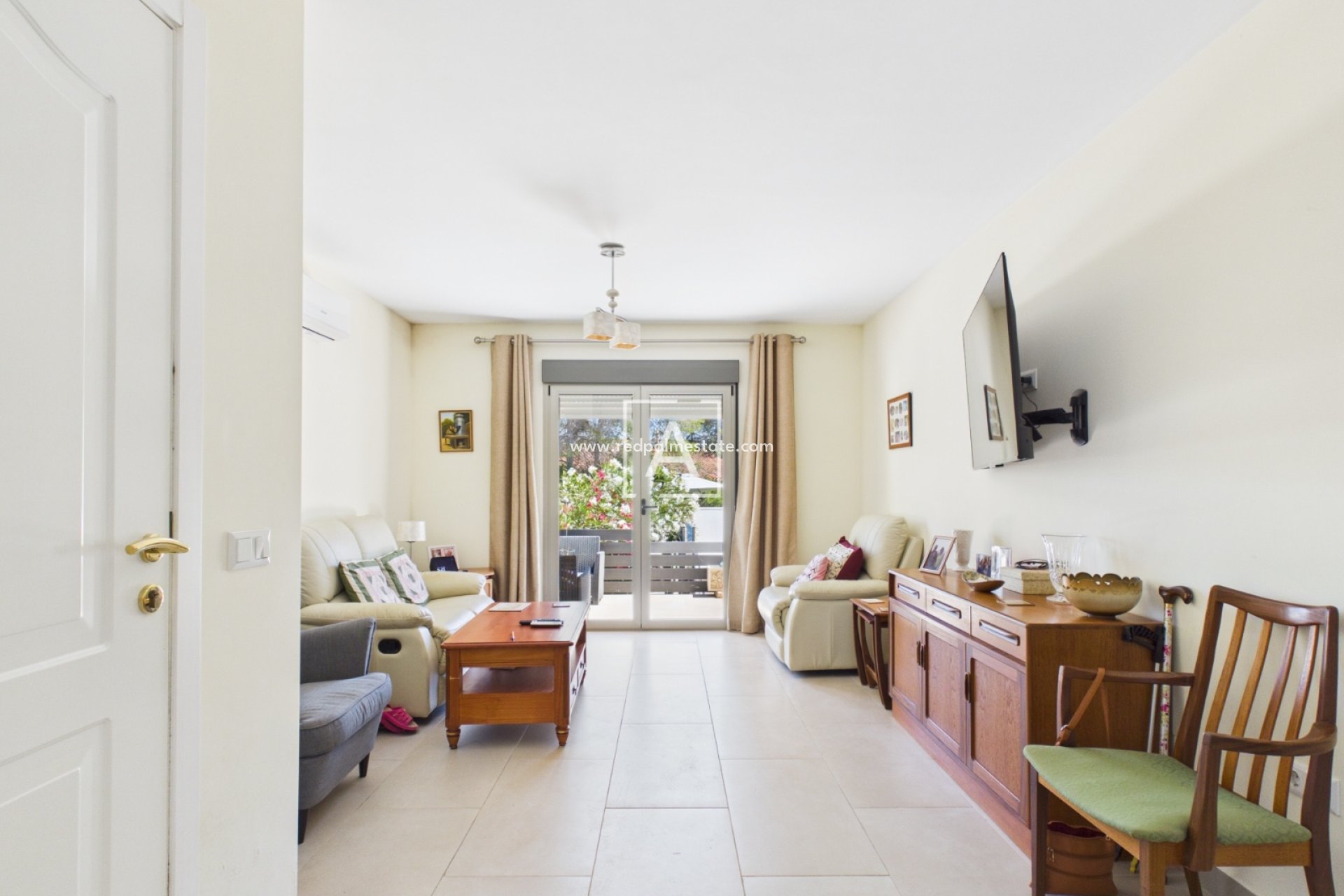 Resale - Villa -
Pinar de Campoverde