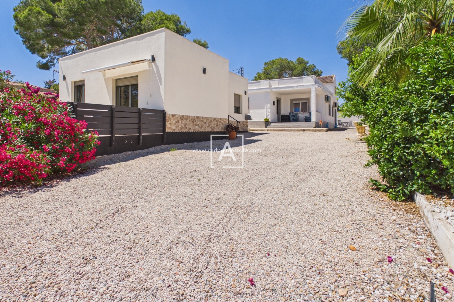 Resale - Villa -
Pinar de Campoverde