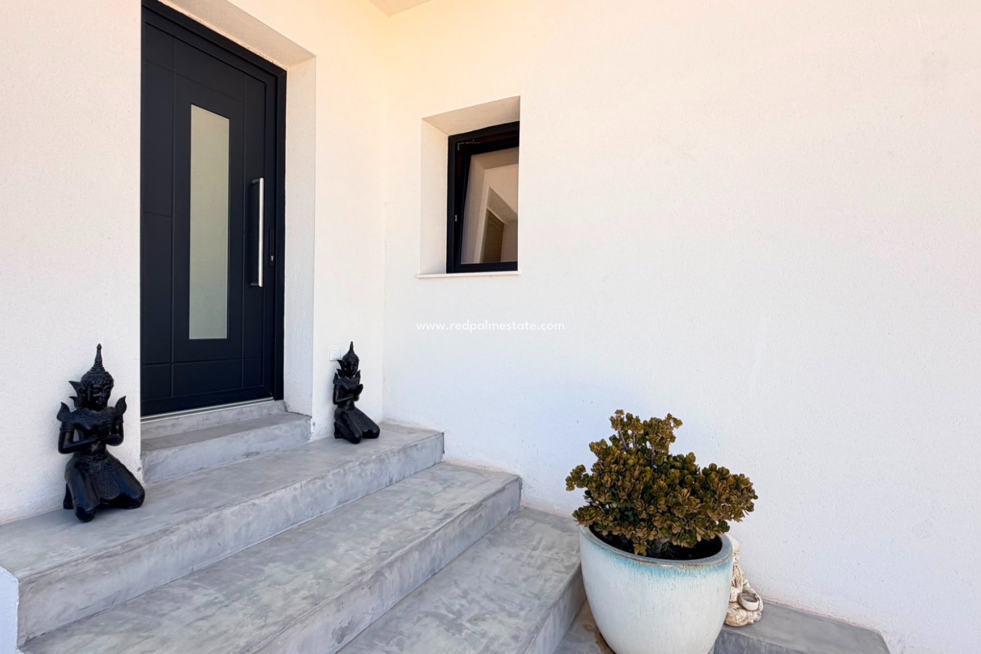 Resale - Villa -
Pinoso - Inland