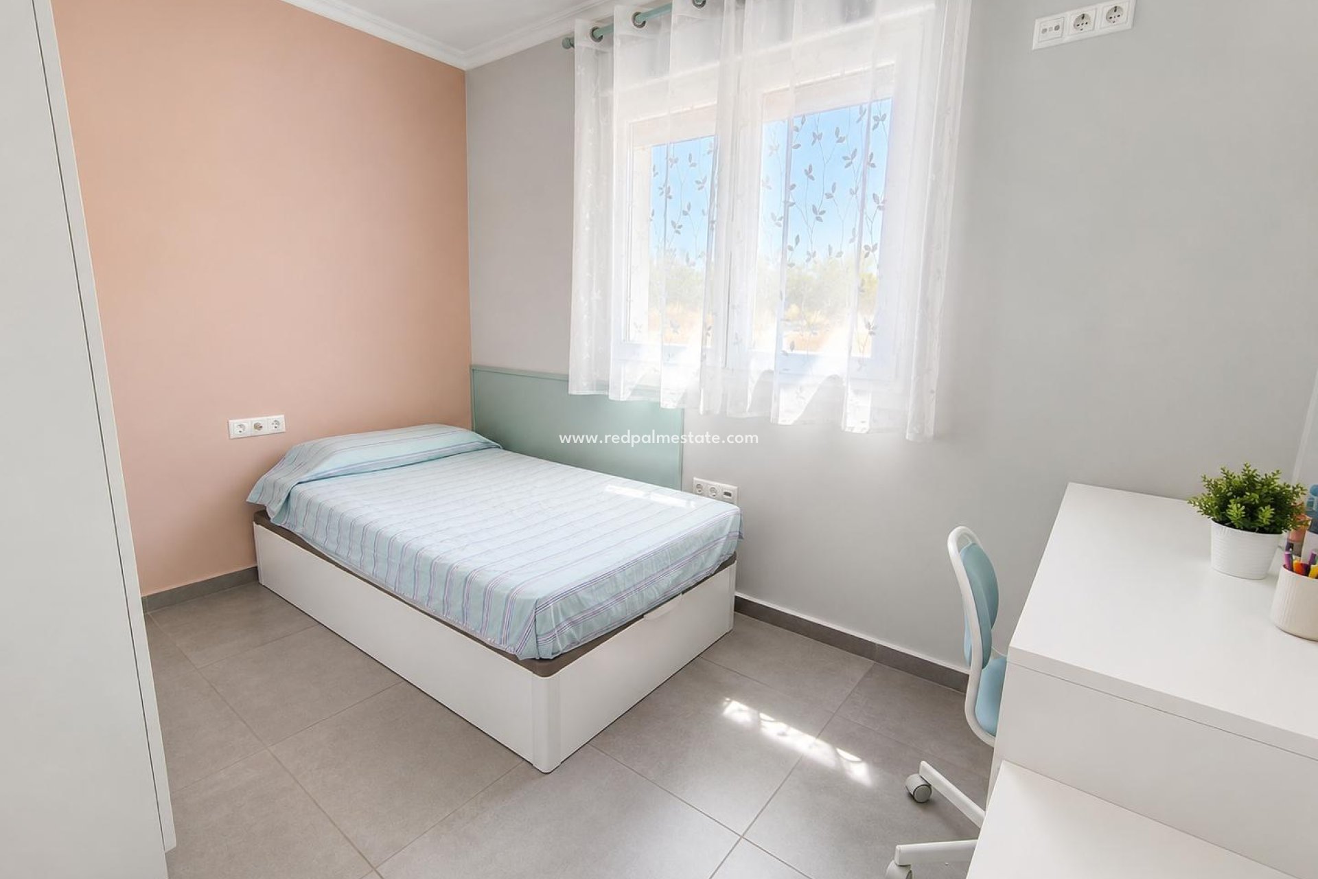 Resale - Villa -
Pinoso - Inland