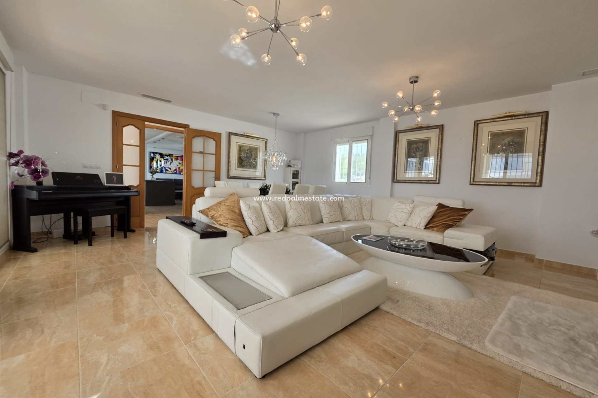 Resale - Villa -
Pinoso - Inland
