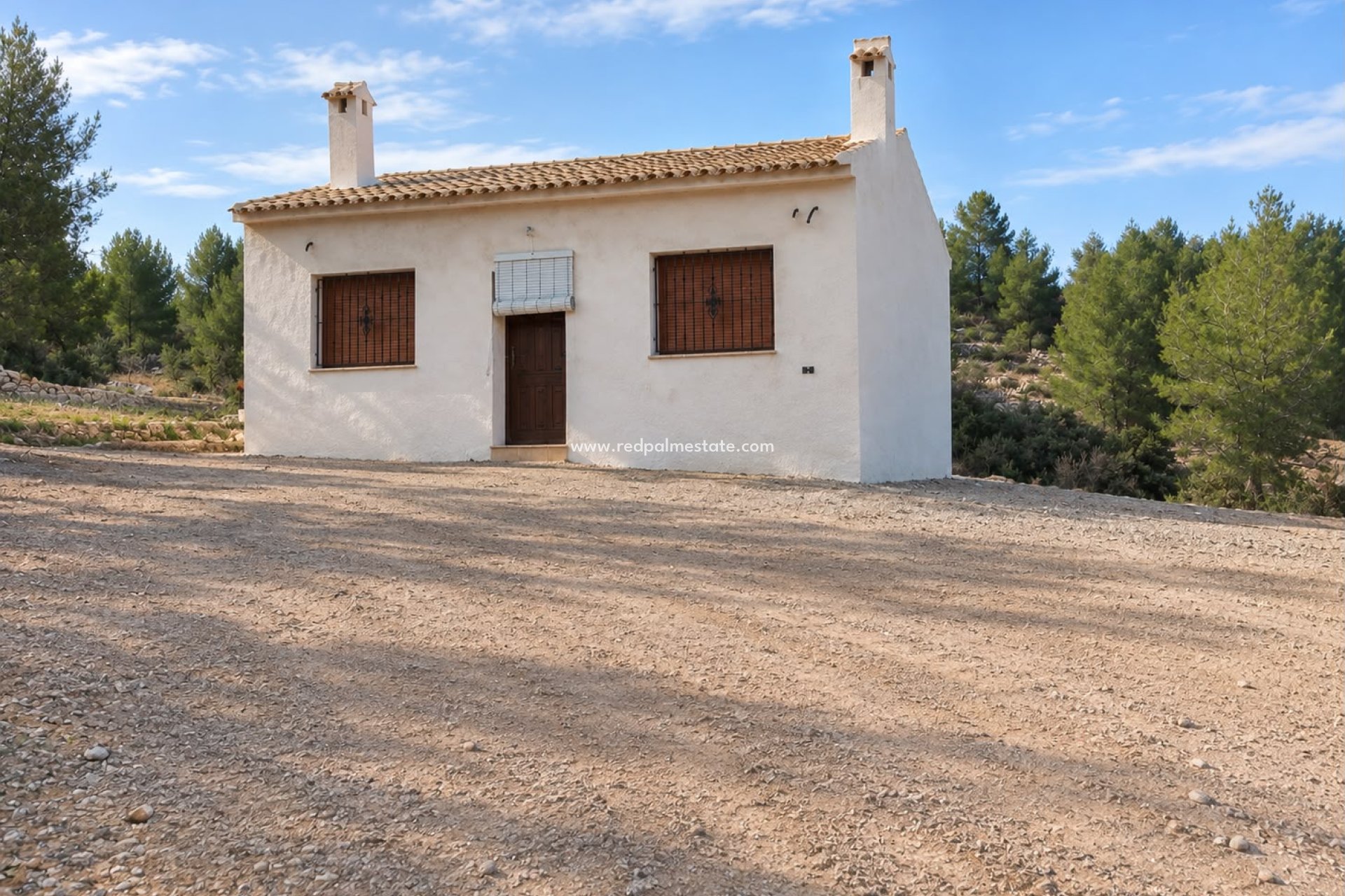 Resale - Villa -
Pinoso - Inland