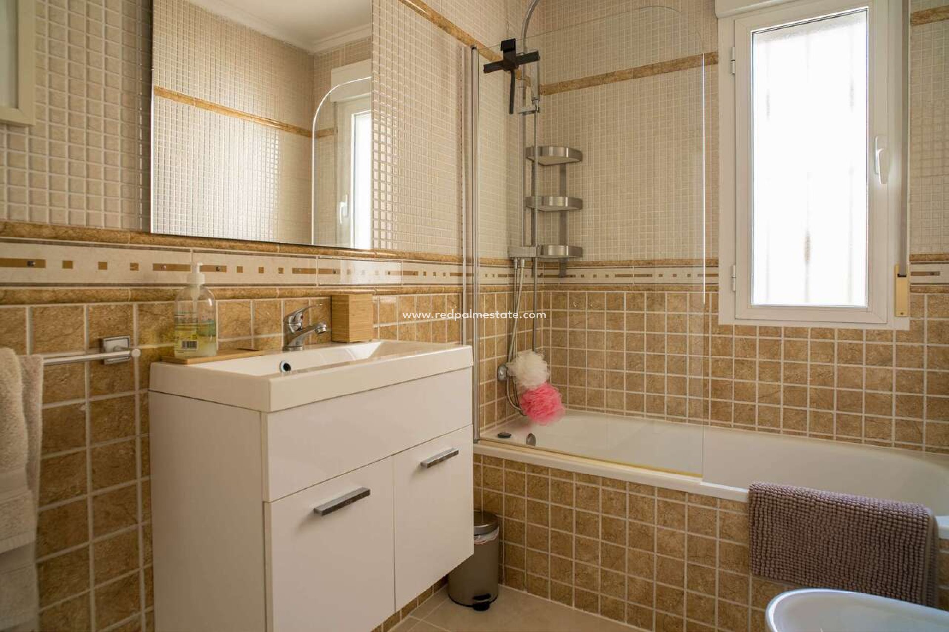 Resale - Villa -
Pinoso - Inland