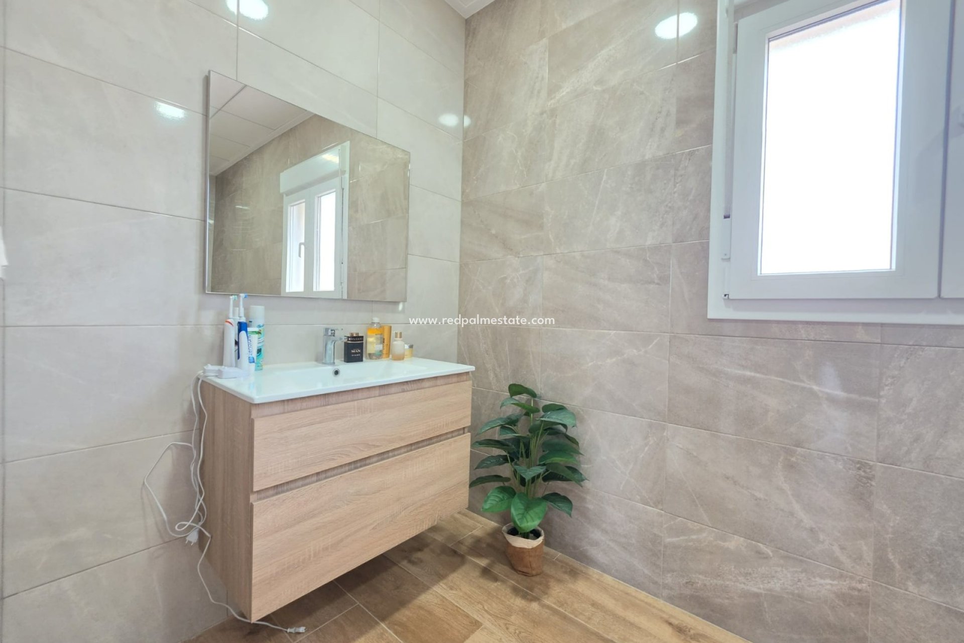 Resale - Villa -
Pinoso - Inland