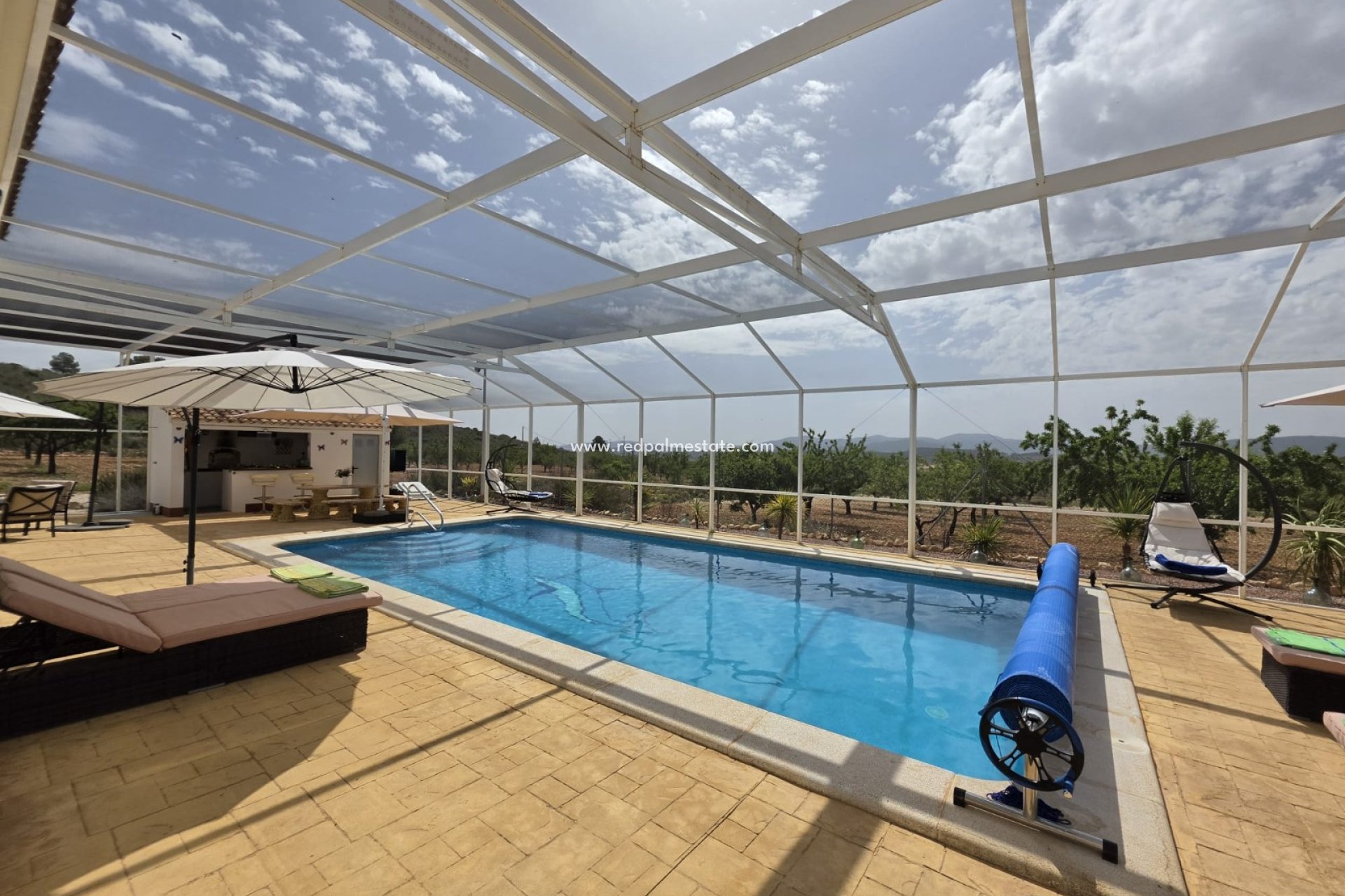 Resale - Villa -
Pinoso - Inland