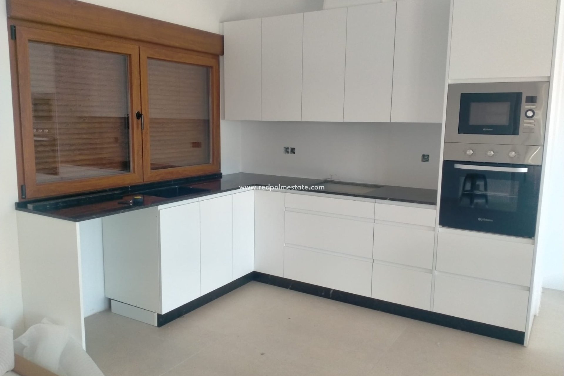 Resale - Villa -
Pinoso - Inland
