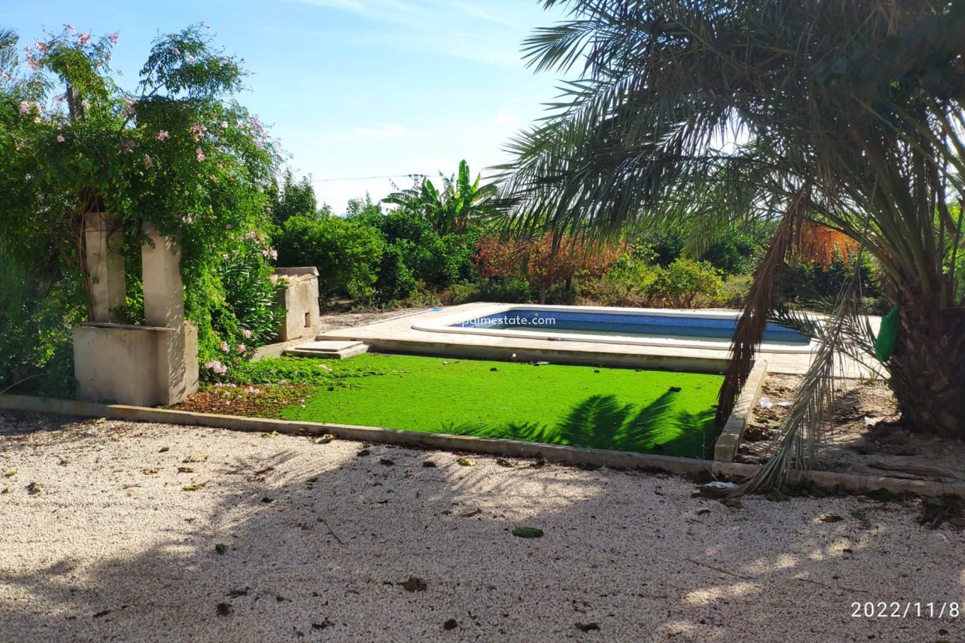 Resale - Villa -
Redován - Inland