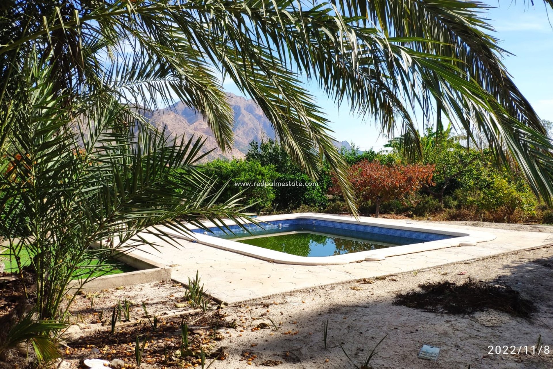 Resale - Villa -
Redován - Inland