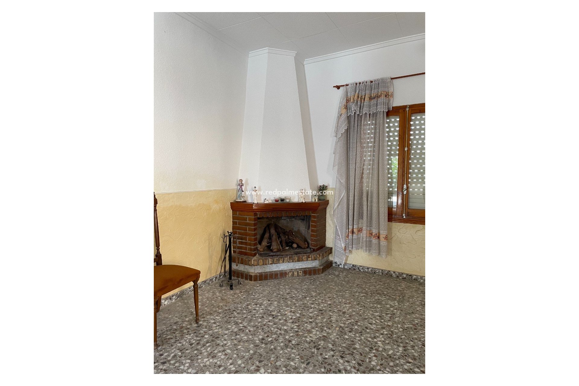 Resale - Villa -
Redován - Inland